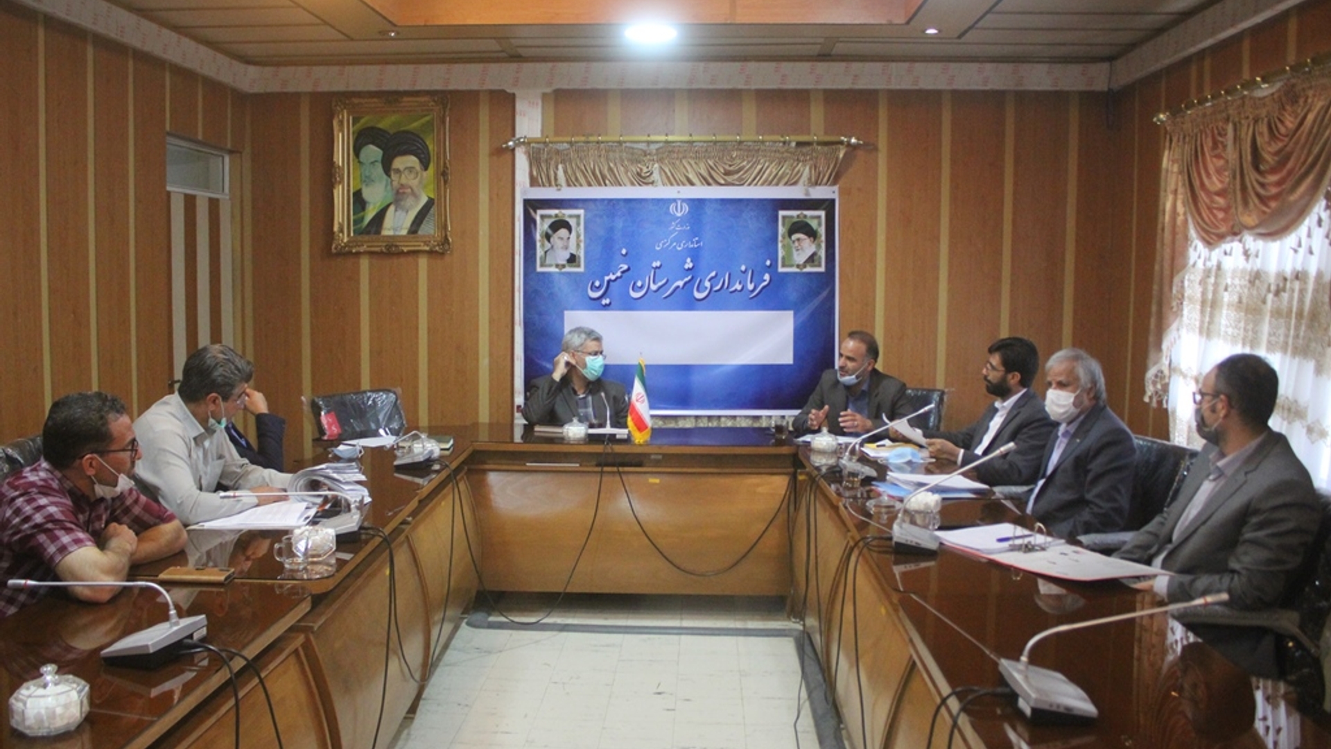 جلسه بررسی مسائل و مشکلات مسکن مهر هدایت شهرستان خمین برگزار شد
