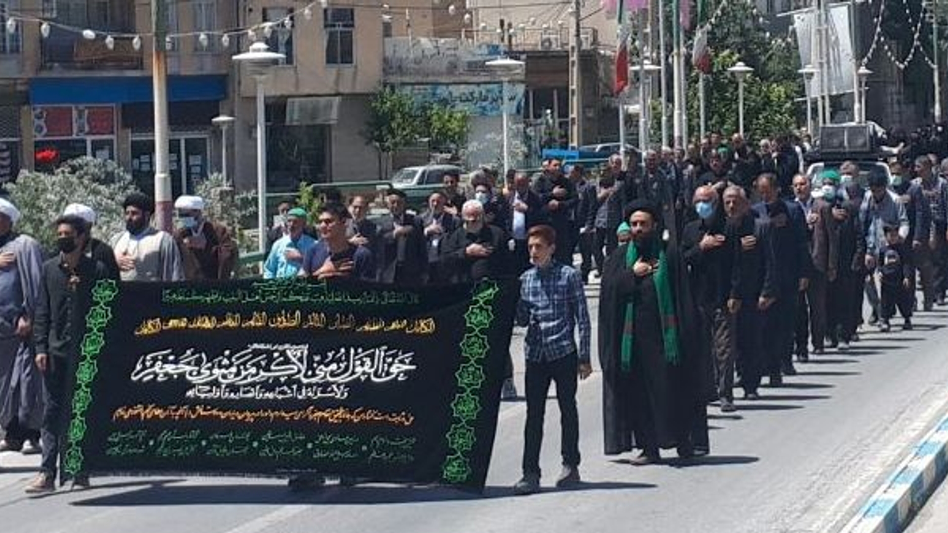 برپایی کاروان غم در شهرستان خنداب در سالروز شهادت حضرت صادق علیه السلام امام ششم شیعان