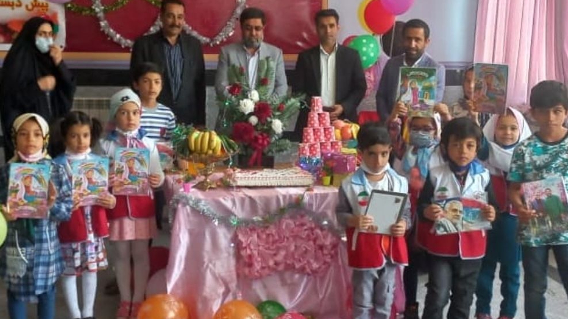 حضور فرماندار خنداب در آئین جشن غنچه ها