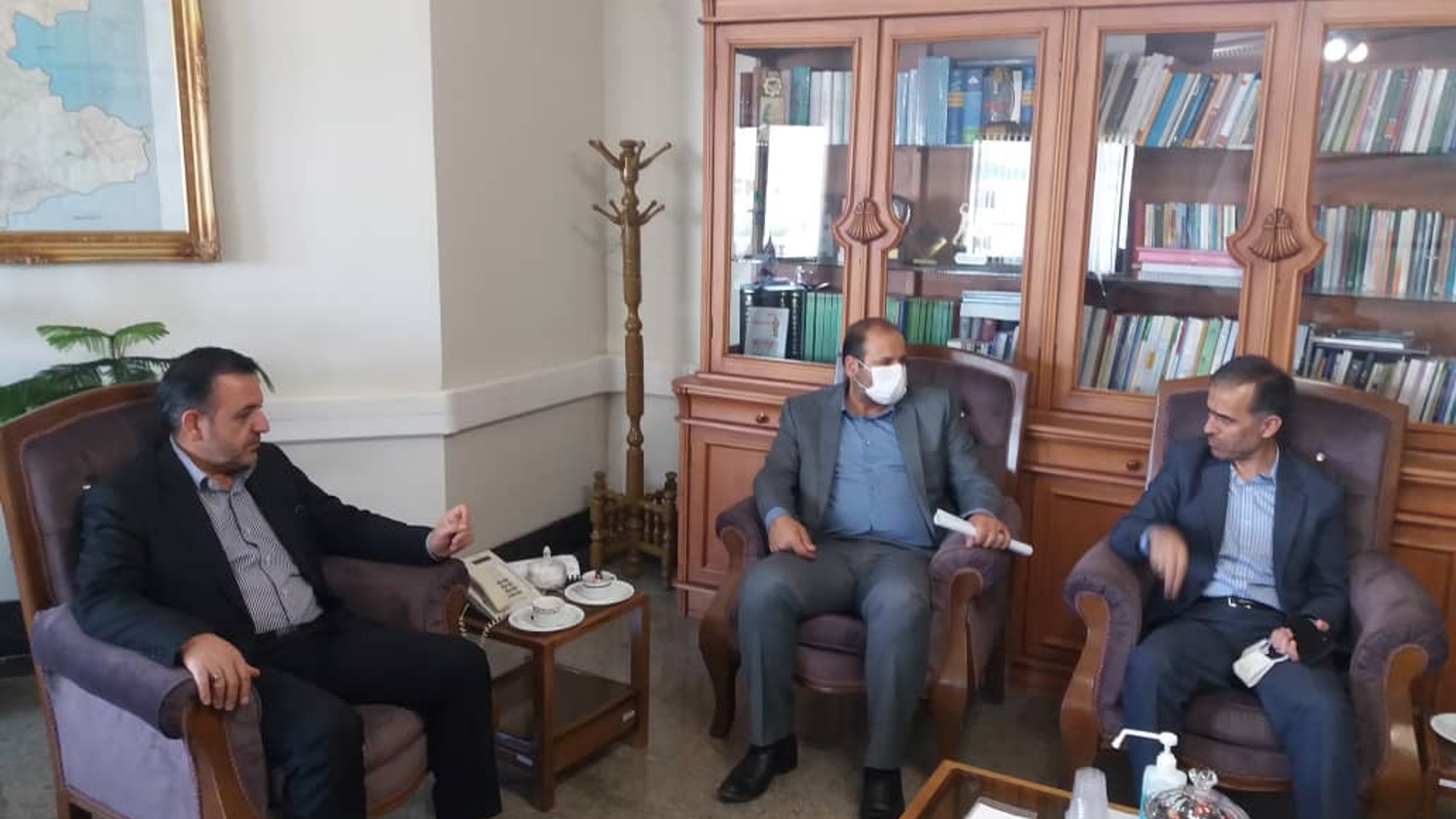 جلسه بررسی مشکلات شرکت سیمان انارک دلیجان