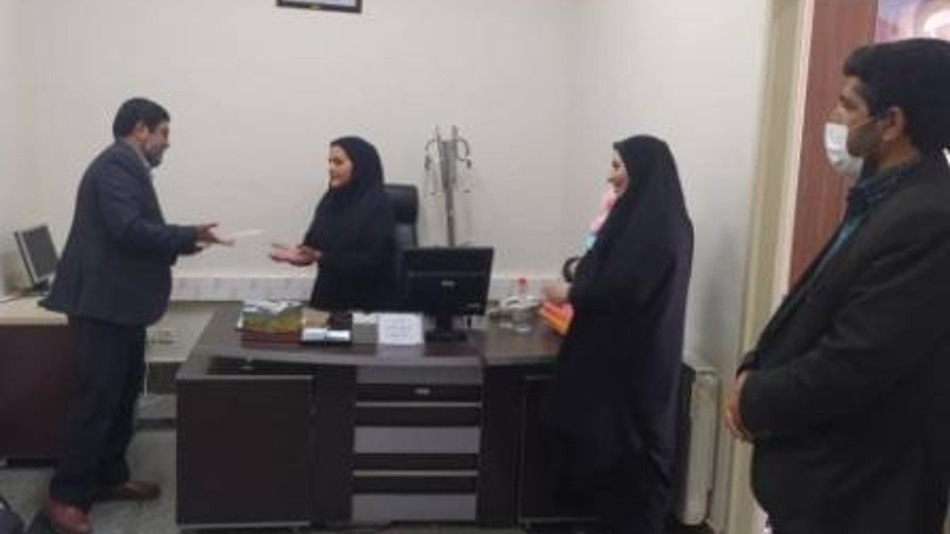 "اهدای لوح سپاس فرماندار به مشاور بانوان " و تبریک روز دختر به فرزندان دیار آفتاب