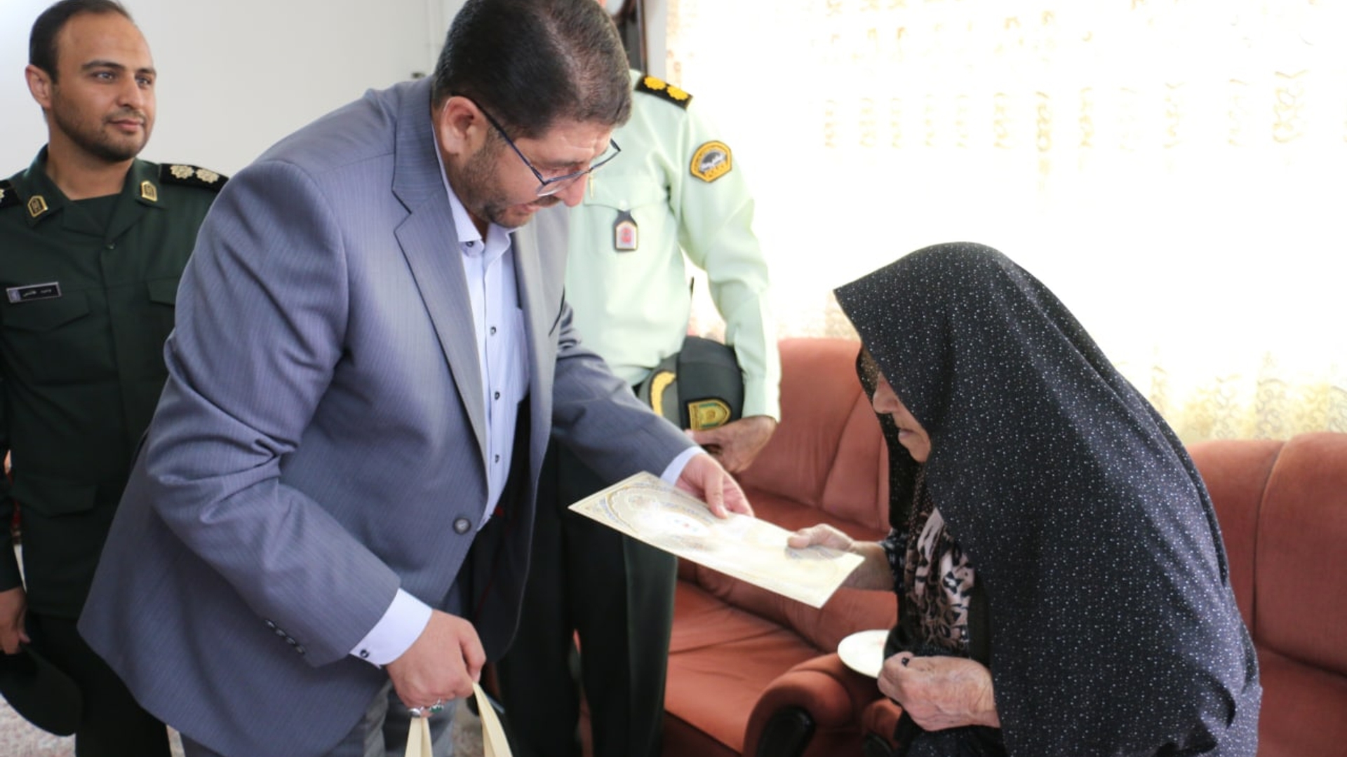 دیدار با خانواده شهید رضا کبورانی