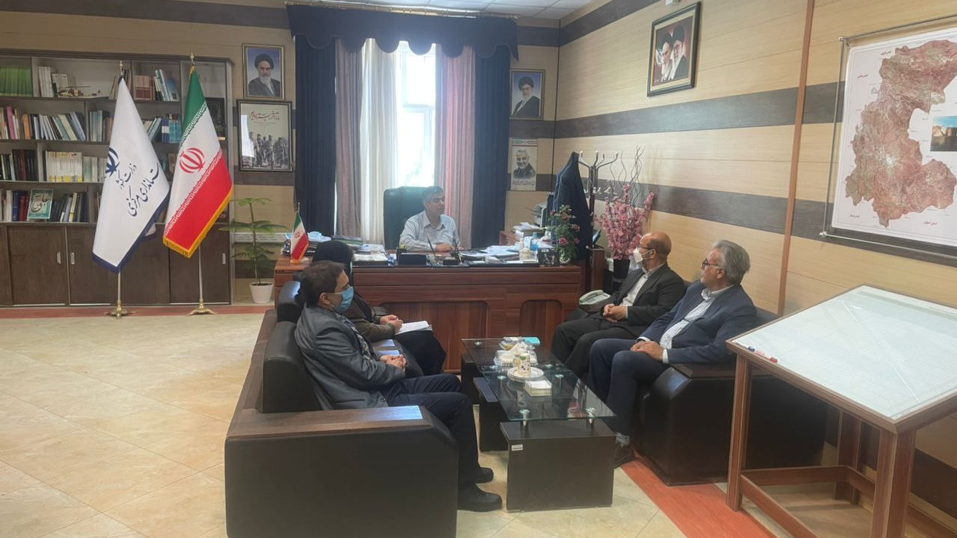 جلسه ارزیابی عملکرد ادارات تابعه حوزه عمرانی