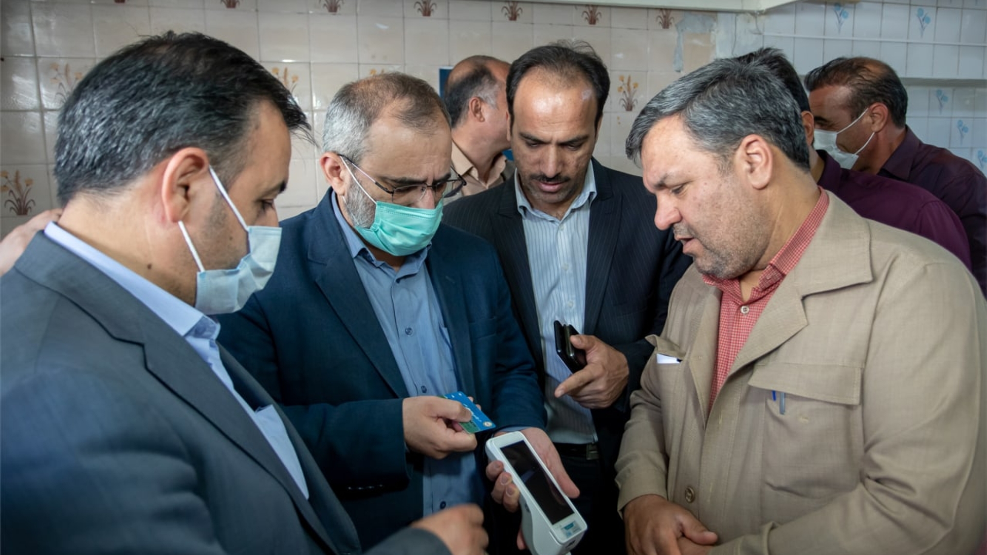 اولین نانوایی استان مرکزی به پایانه فروش سیستمی مجهز شد