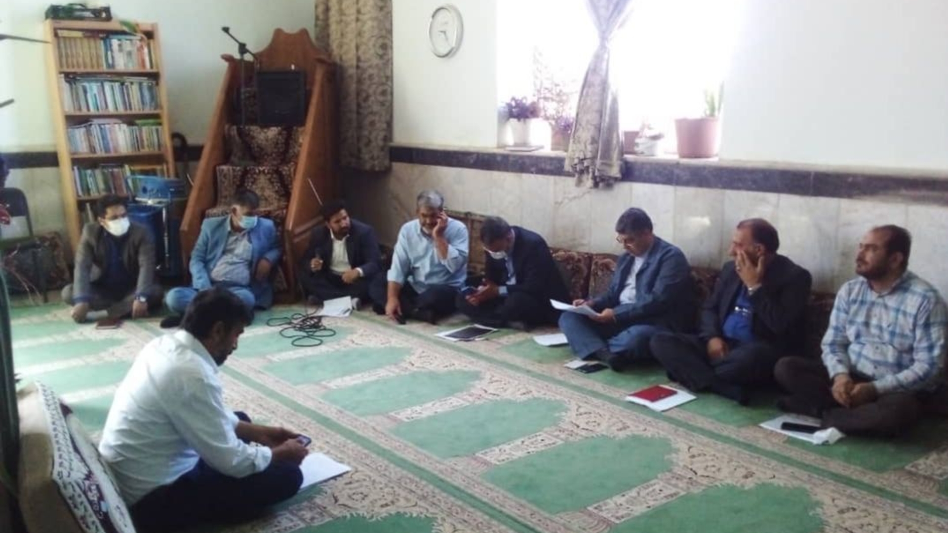 حضوردکتر کریمی نماینده مردم شریف شهرستانهای اراک، خنداب و کمیجان در مجلس شورای اسلامی به اتفاق سرپرست  بخشداری قره چای در روستای آقداش