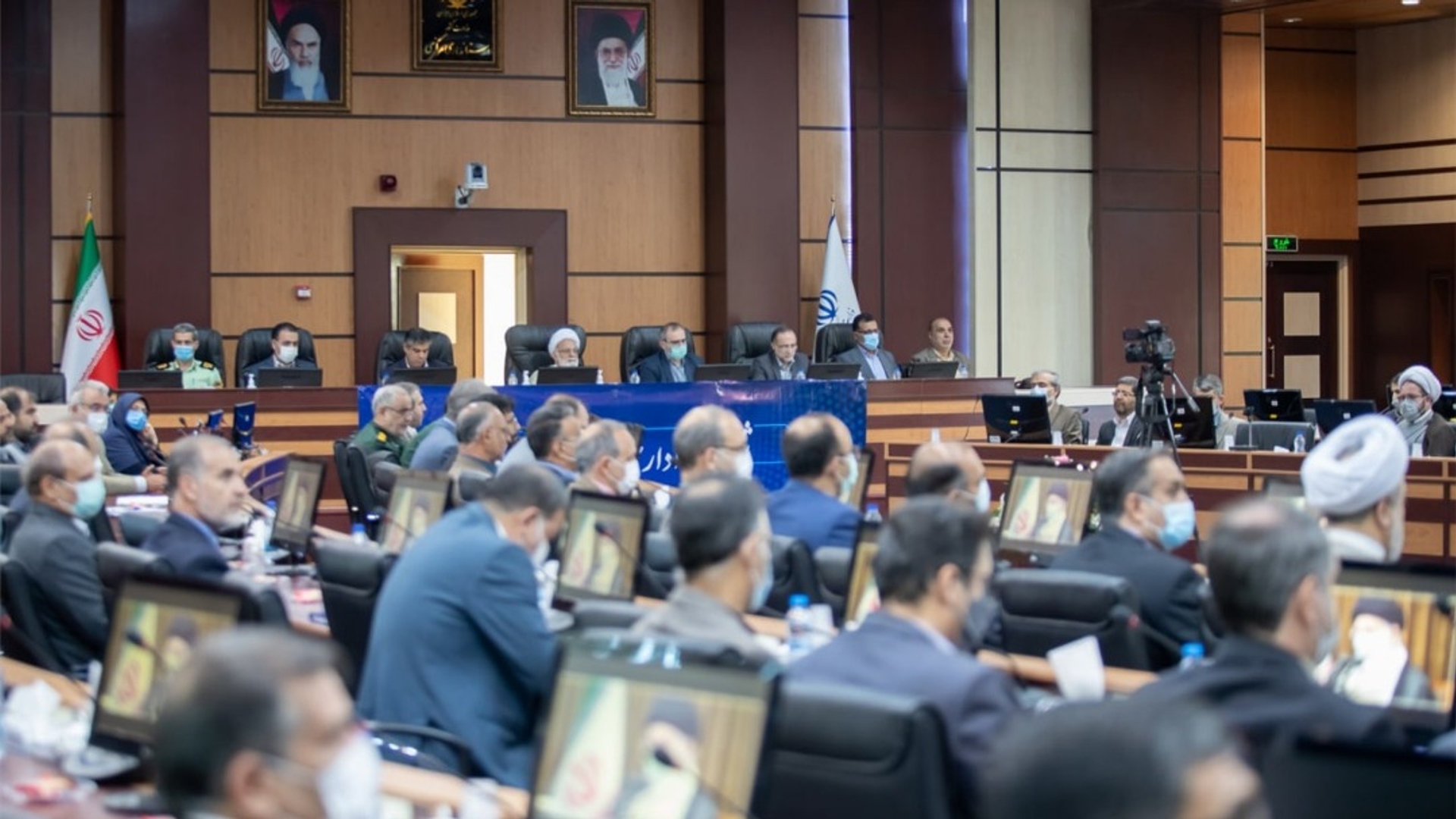 جلسه شورای اداری استان به ریاست استاندار مرکزی و با حضور اقازیارتی فرماندار شهرستان فراهان برگزار گردید