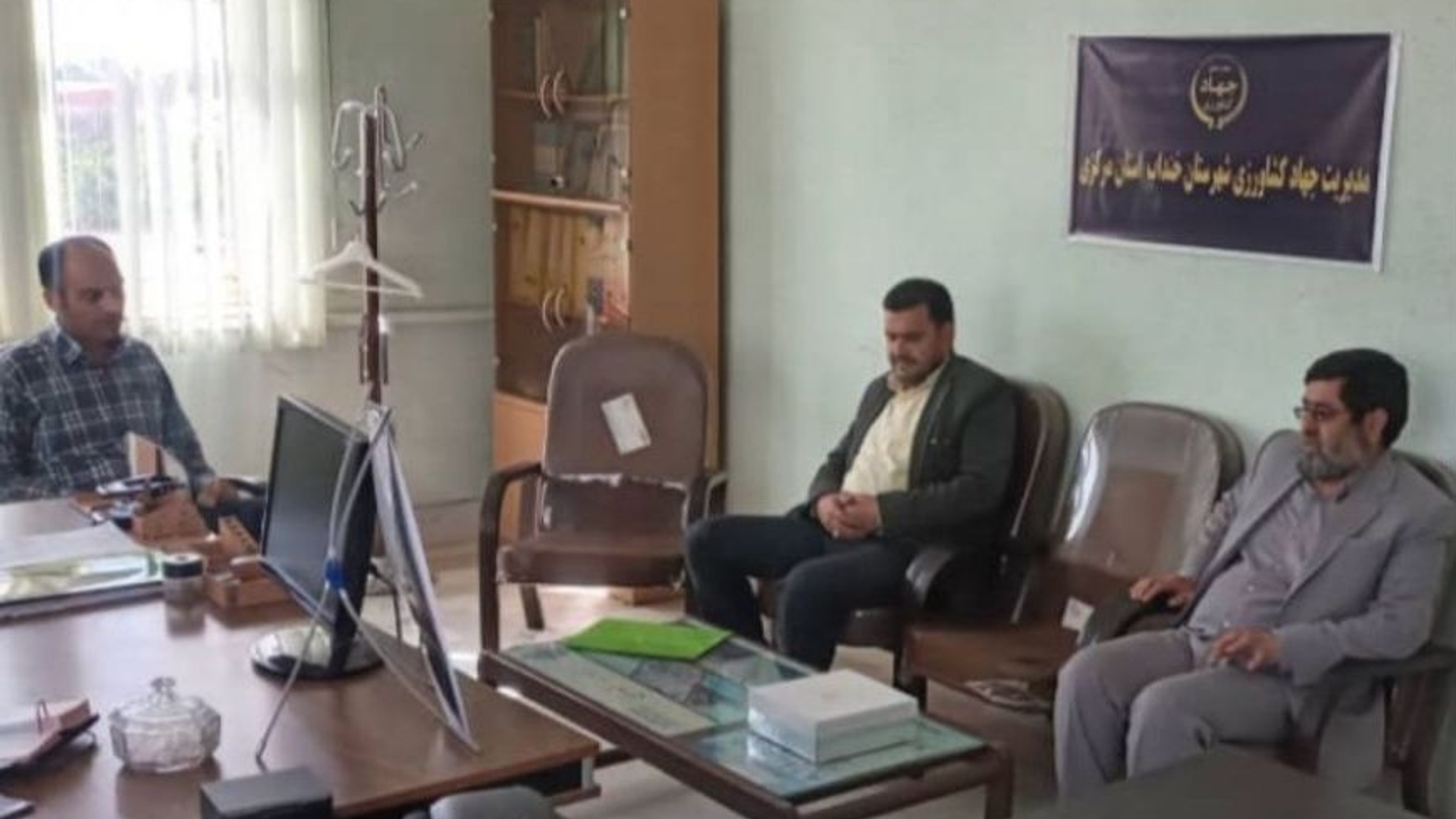 بازدید فرماندارخنداب از اداره جهاد کشاورزی