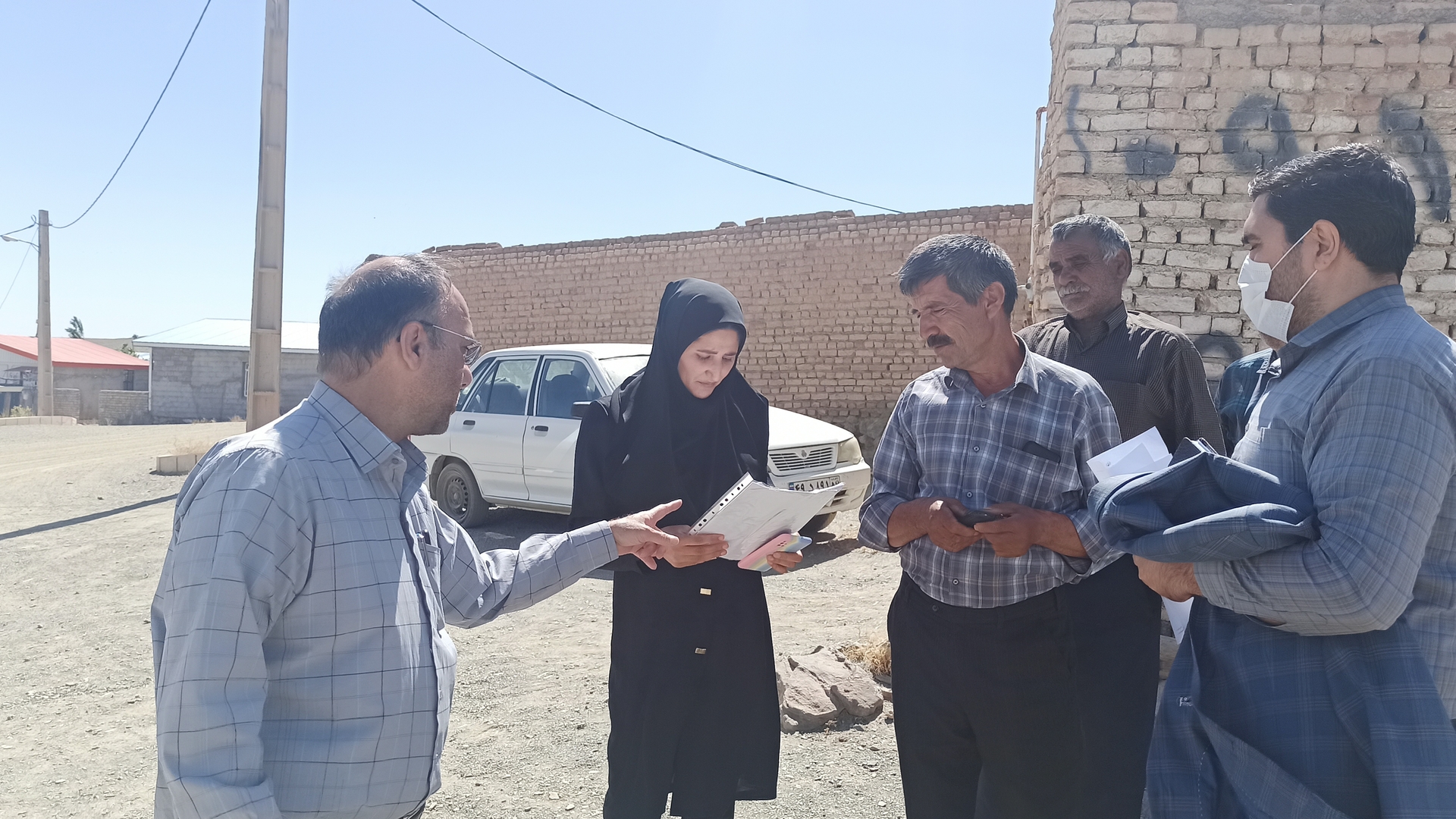 دهگردشی بخشدار در  روستاهای کوه سفید ، امیر آباد بزیجان ، سعادت و بزیجان به همراه سرپرست محترم فرمانداری شهرستان  محلات