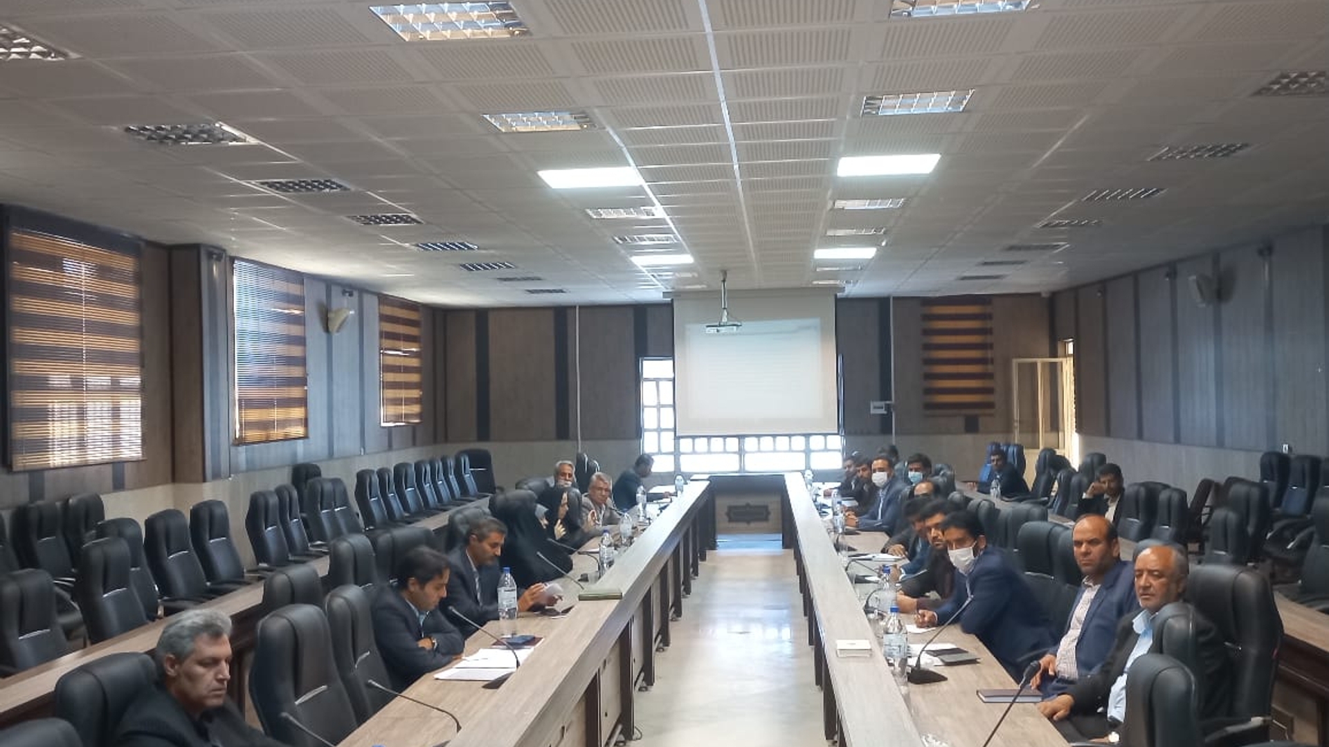 سومین کمیته برنامه ریزی شهرستان فراهان به ریاست آقازیارتی فرماندار شهرستان و با حضور آقای توسلی مدیر آموزش و پژوهش های توسعه و آینده نگری سازمان مدیریت و برنامه ریزی استان مرکزی برگزار شد.