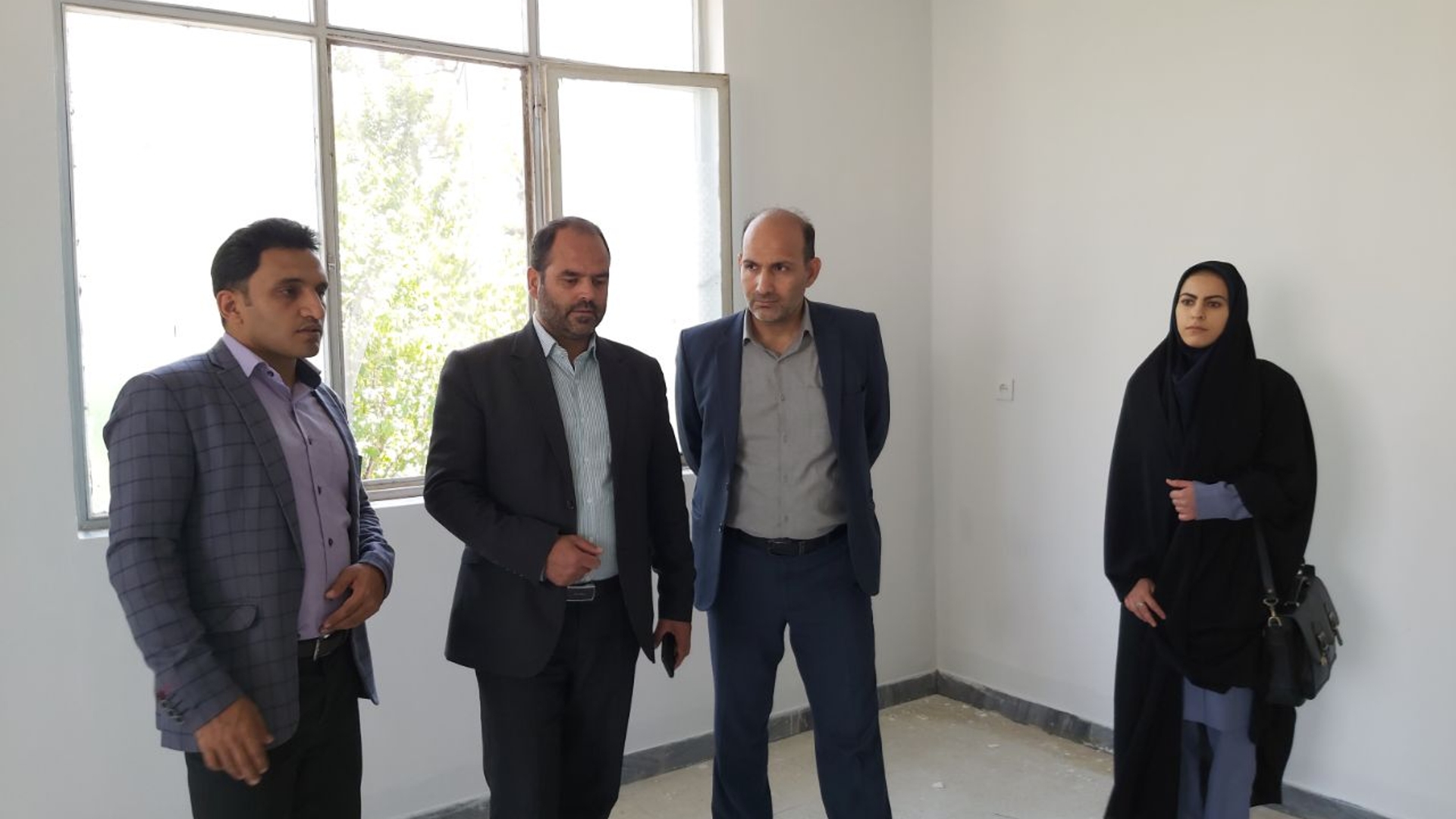 بازدید فراهانی سرپرست فرمانداری و لوایی رئیس اداره ورزش و جوانان شهرستان از محل احداث خانه جوان شهرستان آشتیان