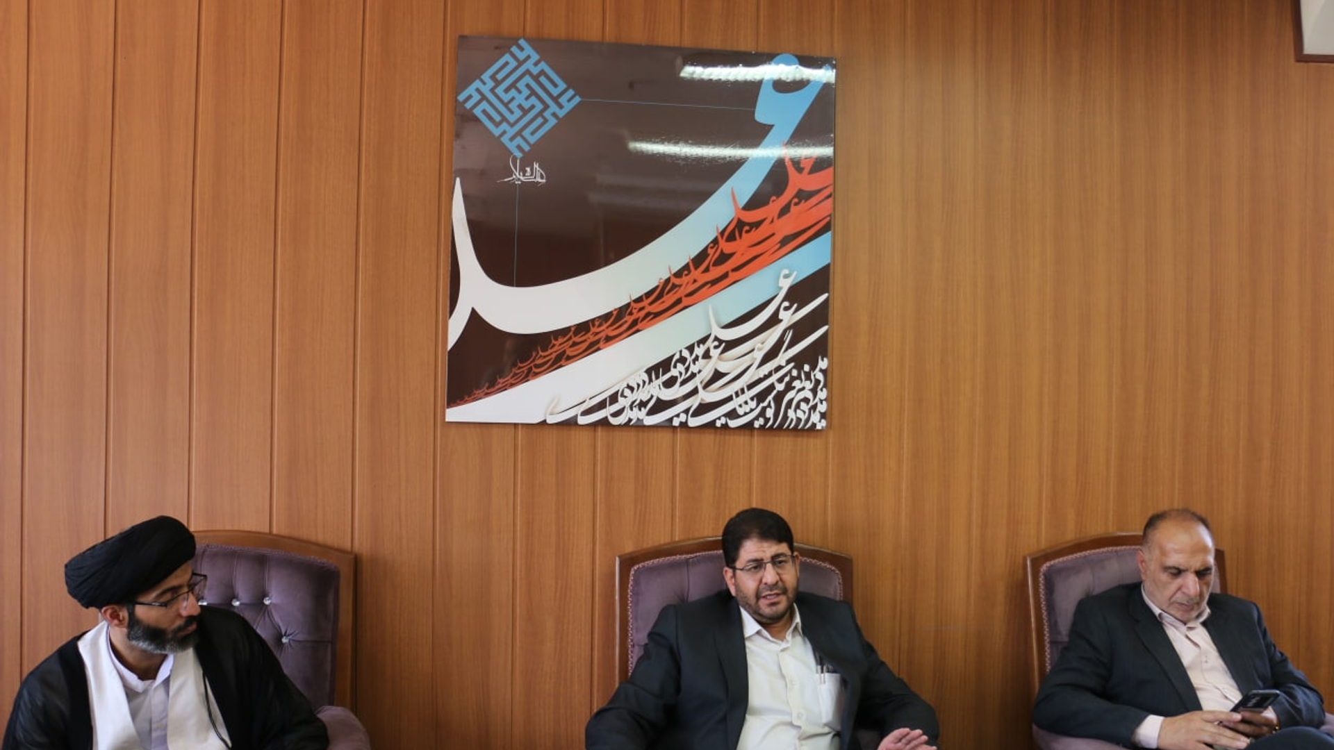 دیدار و گفتگو                       :