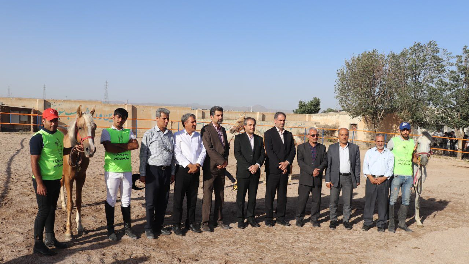 با حضور مهدی الیاسی ، سرپرست فرمانداری ویژه شهرستان ساوه نخستین آموزشگاه سوارکاری استان مرکزی در ساوه افتتاح شد