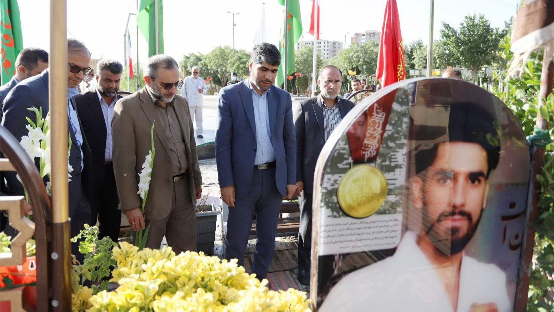 حضور در گلزار شهدای شهر اراک