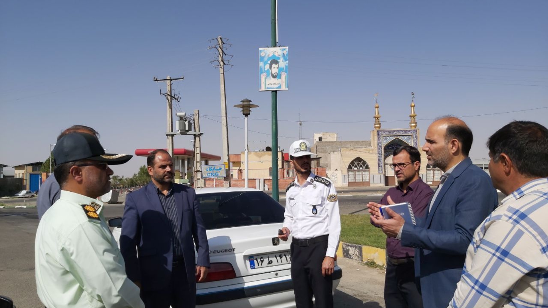 بازدید میدانی فراهانی سرپرست فرمانداری به اتفاق سرهنگ سلوکی جانشین فرماندهی انتظامی شهرستان و ملکا شهردار از محل استقرار دوربین‌های پایش تصویری شهری آشتیان