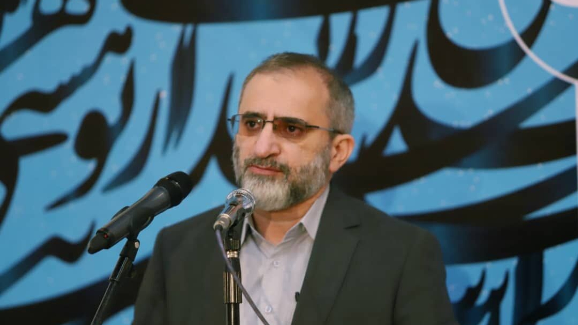 استاندار مرکزی روز اصناف را تبریک گفت