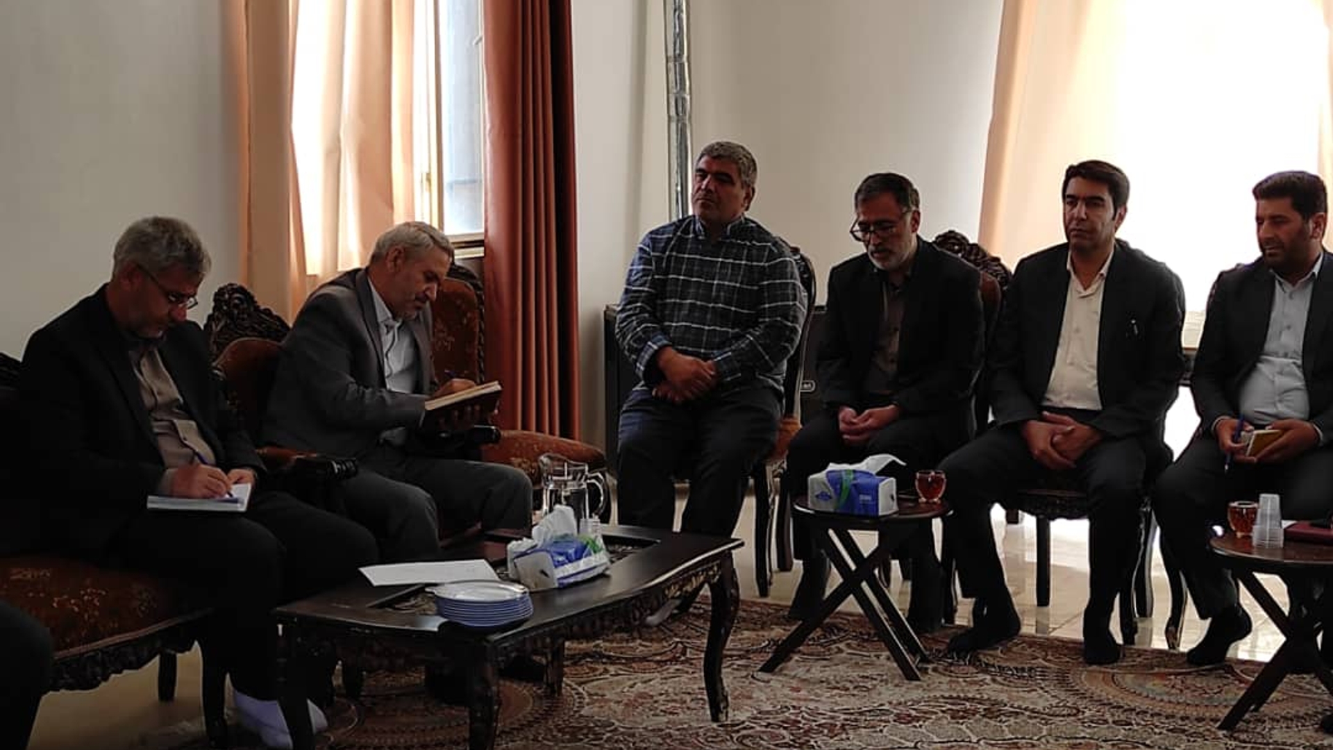 جلسه بررسی مسائل و مشکلات دهستان آشناخور شهرستان خمین برگزار شد