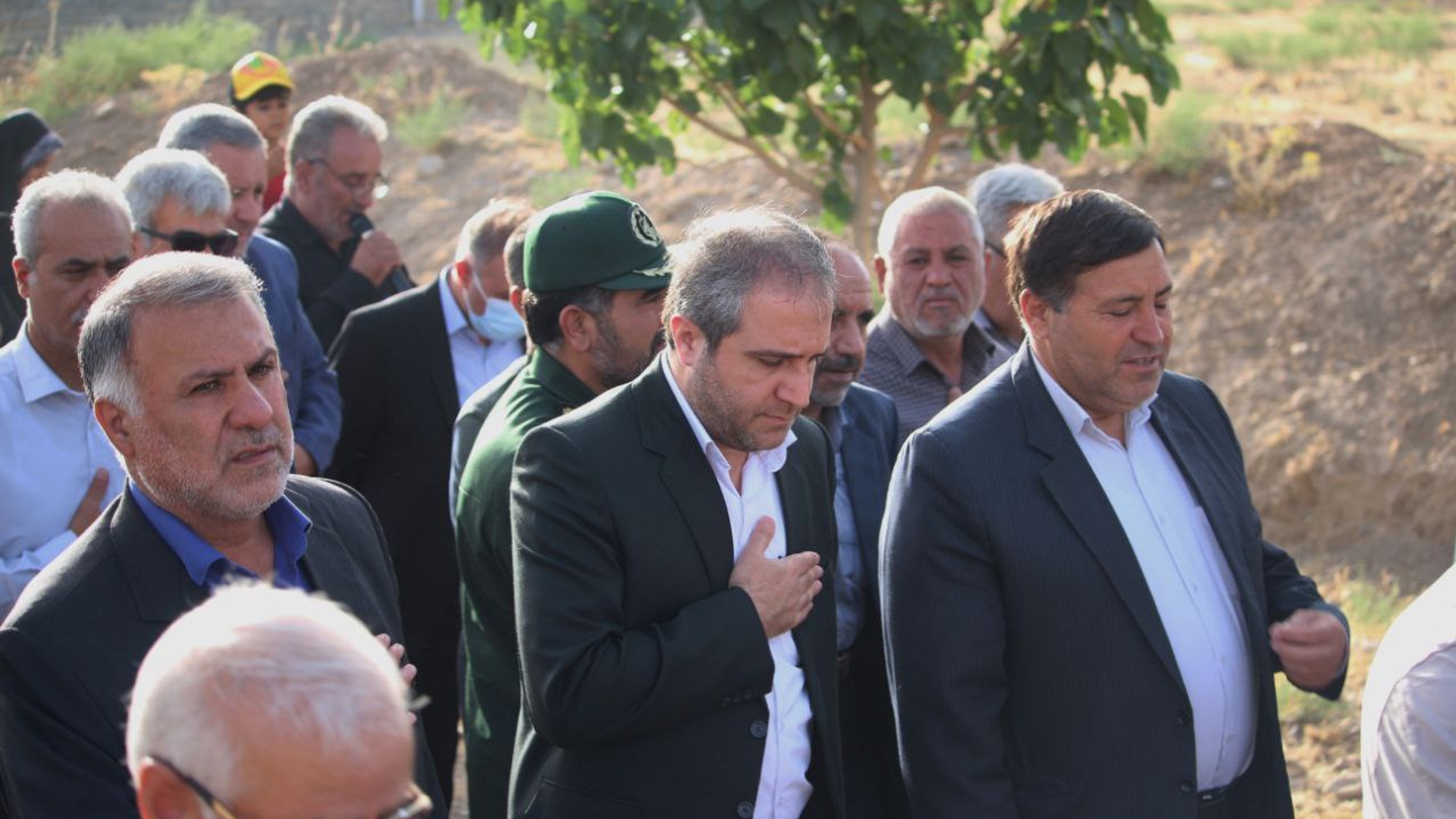 رونمایی از یادمان شهدای جاویدالاثر روستای صفی آباد.