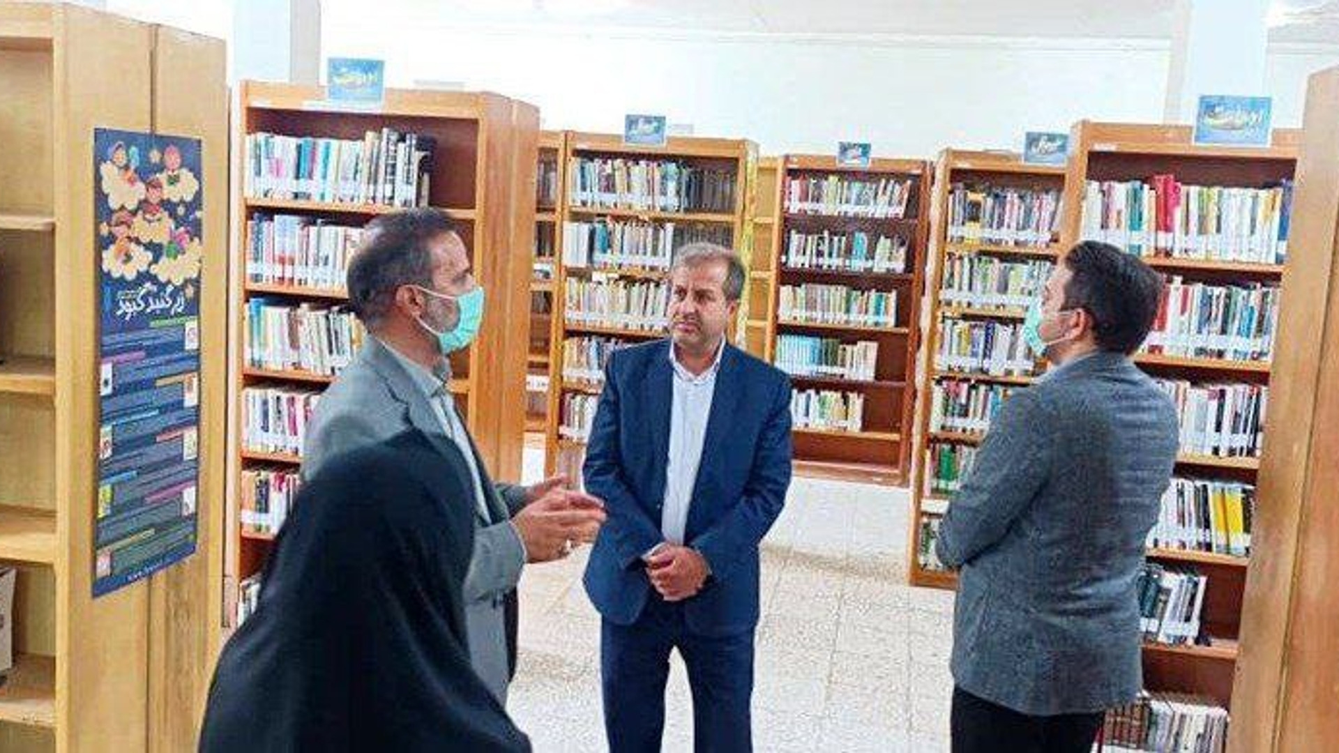 از کتابخانه عمومی امیرالمومنین (ع) شهر مامونیه