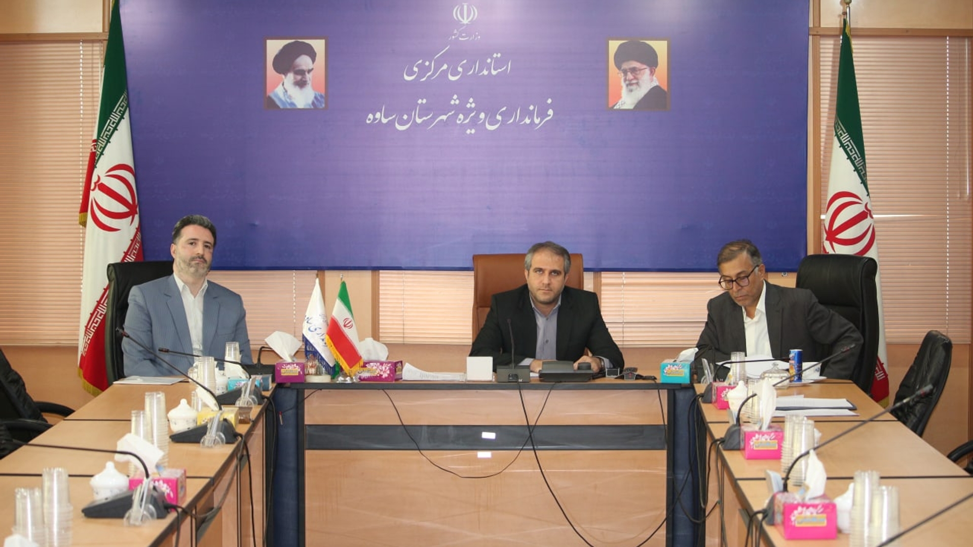 کارگروه امور زیربنایی و شهرسازی استان مرکزی به ریاست استاندار مرکزی و با حضور معاون هماهنگی امور عمرانی استاندار، فرمانداران و اعضای مربوطه بصورت ویدئوکنفرانس برگزار شد.