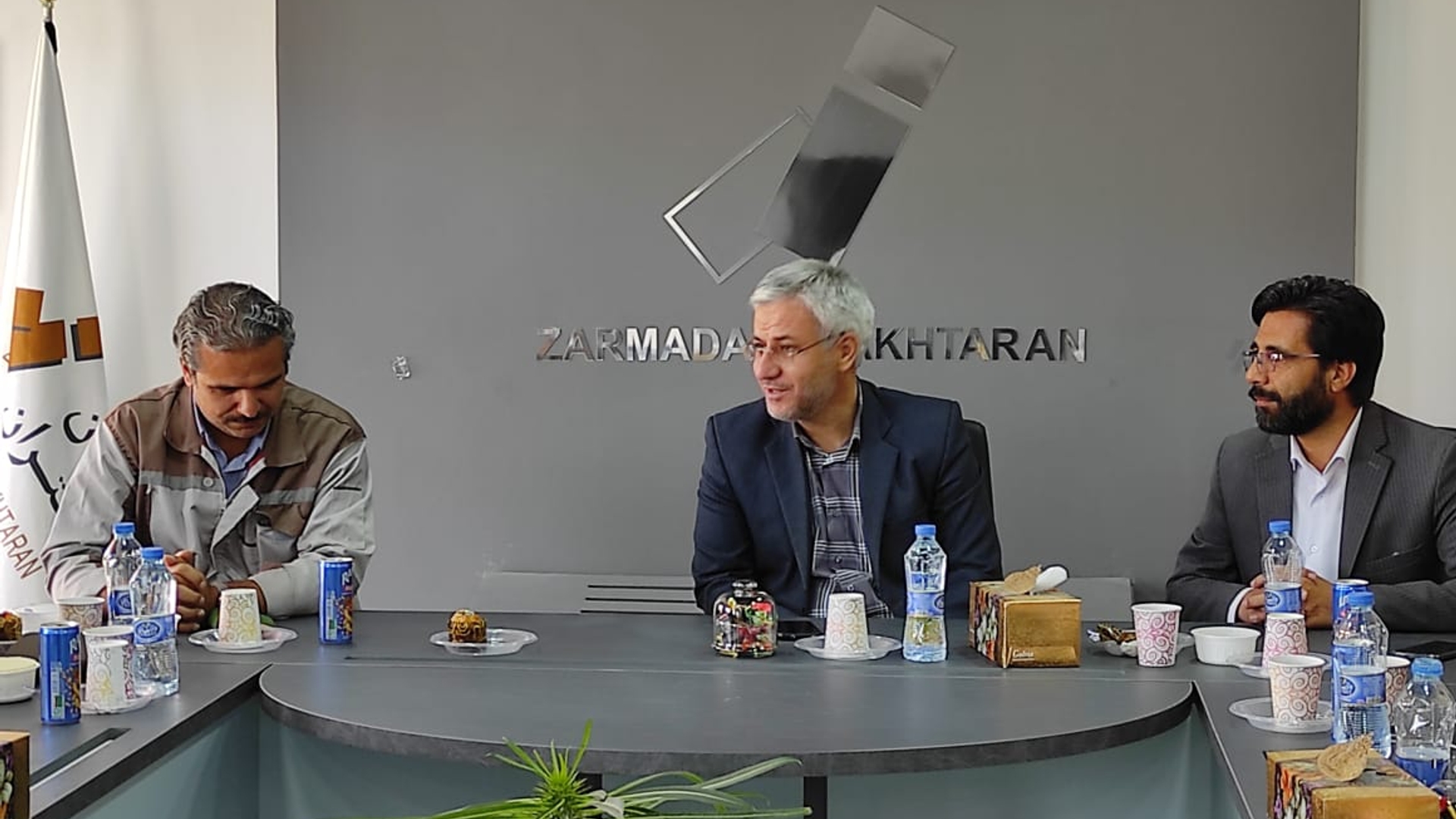 فرماندار و مدیر کل تعاون ، کار و رفاه اجتماعی استان از معدن زراختران خمین بازدید کردند