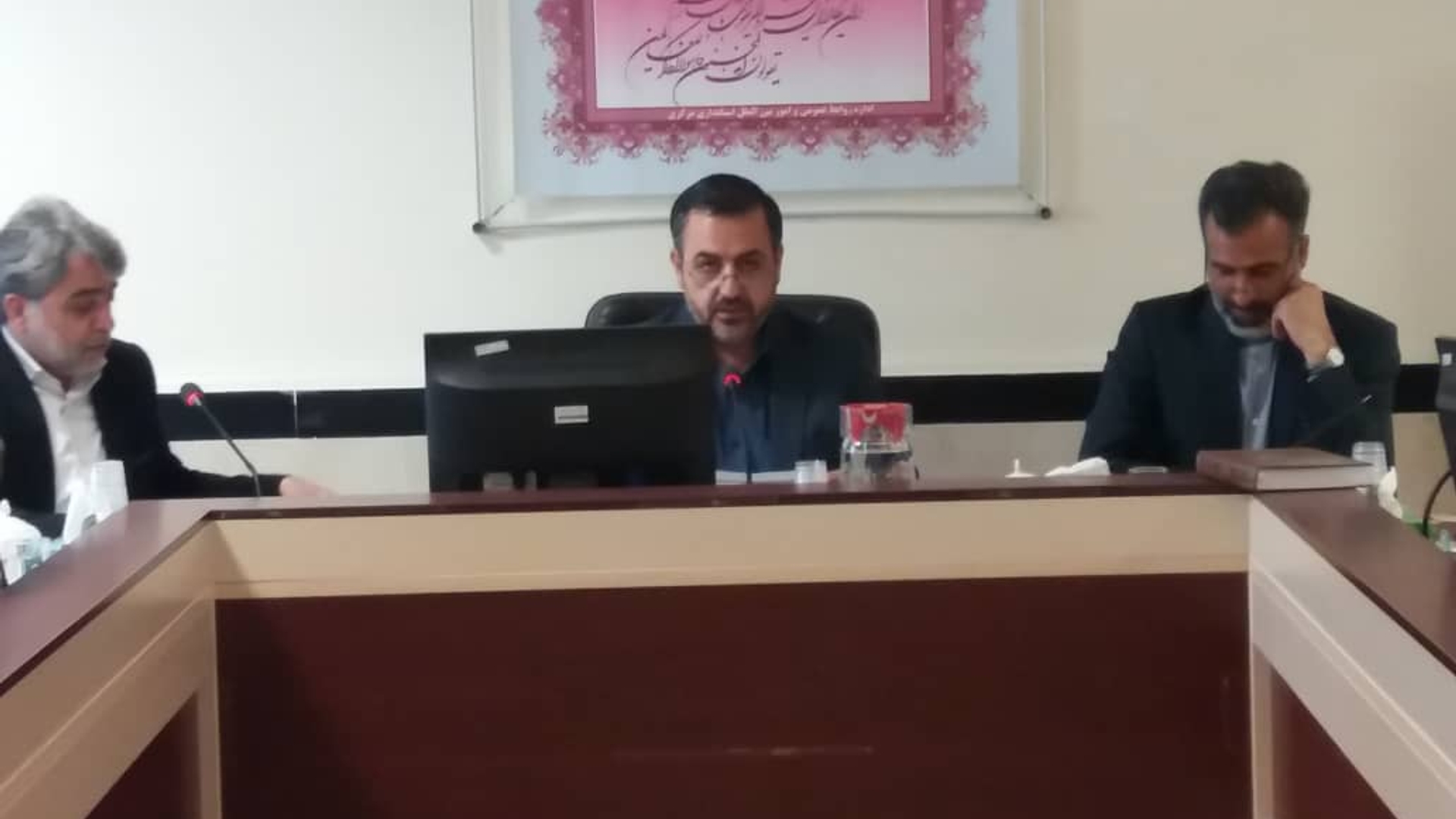 جلسه .کارگروه تسهیل و رفع موانع تولید استان به منظور رسیدگی به مشکلات واحدهای صنعتی به ریاست میرزاخانی معاون هماهنگی امور اقتصادی و توسعه منطقه ای استاندار و با حضور سرپرست دفتر هماهنگی امور اقتصادی و مدیران مربوطه برگزار شد.
چهارشنبه 8 تیر 1401