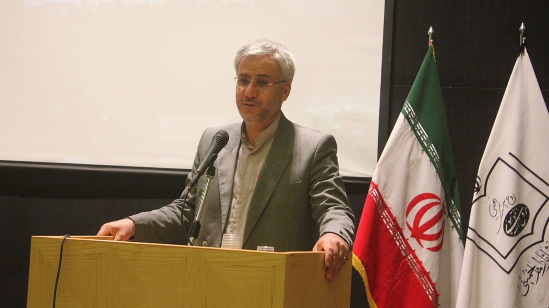 چهارمین جلسه شورای اداری شهرستان خمین برگزار شد