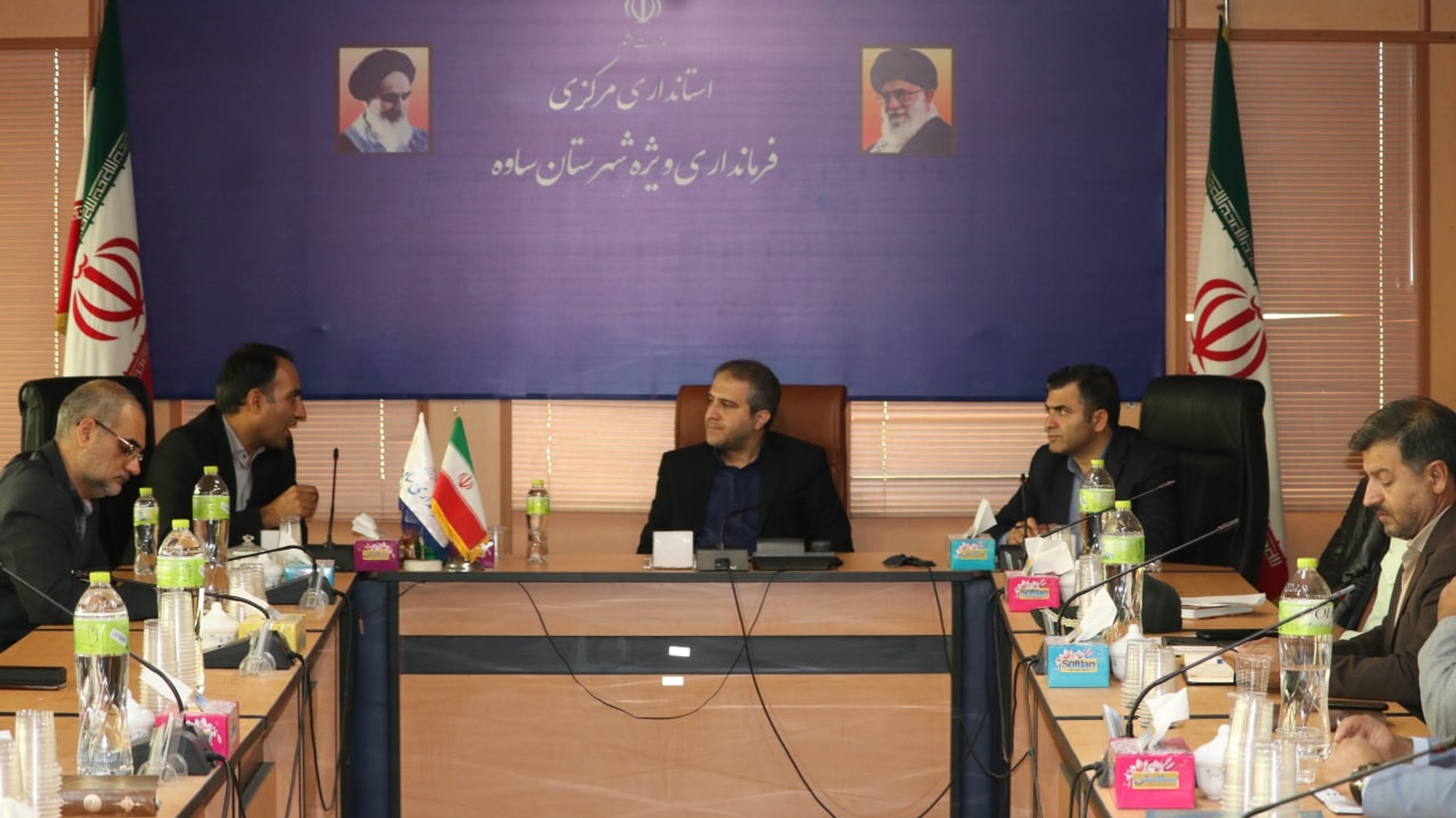 جلسه کارگروه مدیریت مصرف برق شهرستان با حضور مهدی الیاسی سرپرست فرمانداری ویژه شهرستان ساوه و مدیران ادارات و اعضای مربوطه برگزار شد.