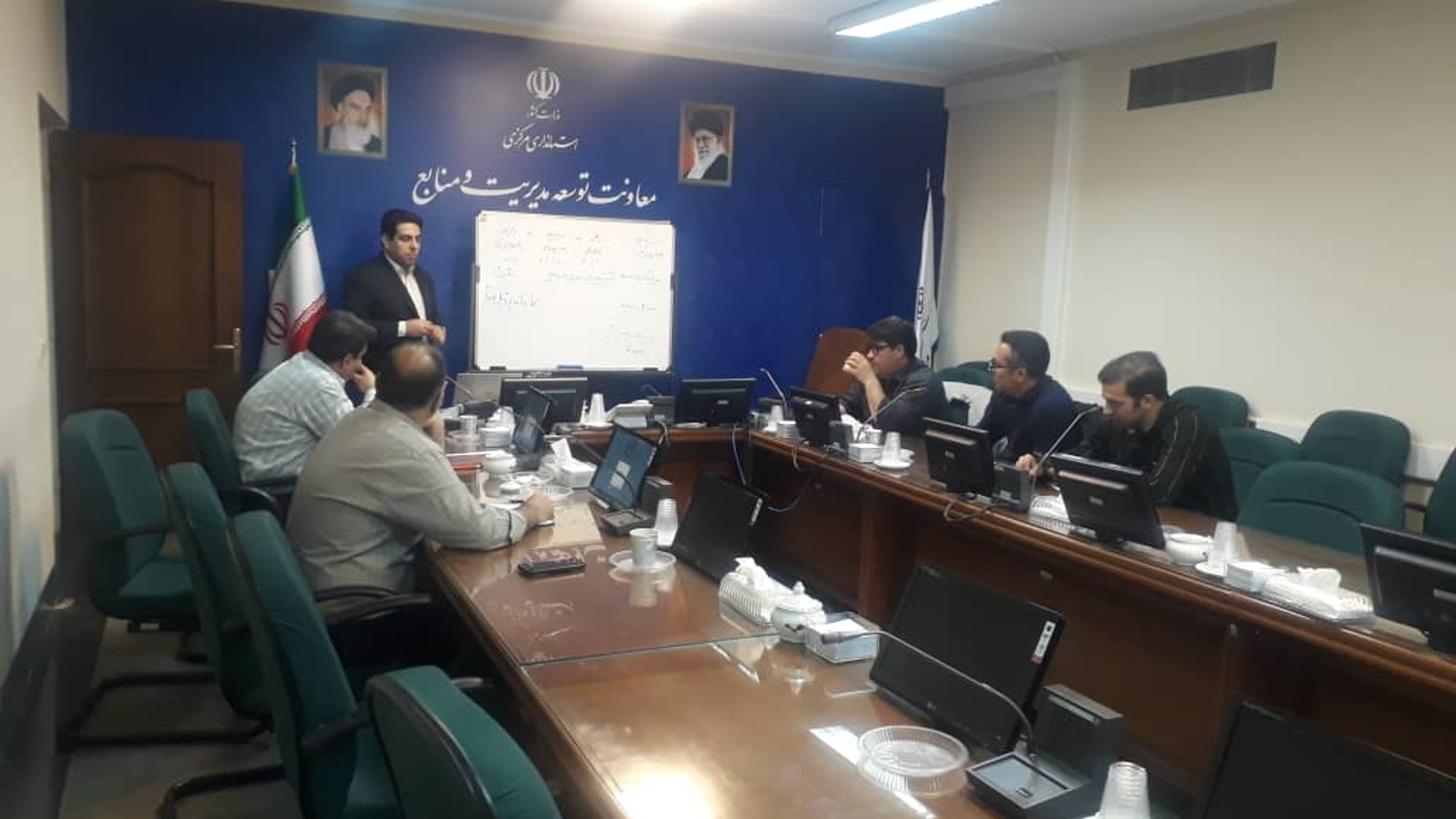 دوره آموزشی سرمایه گذاری خارجی و بهبود فضای کسب و کار در ایران و جذب سرمایه گذار خارجی