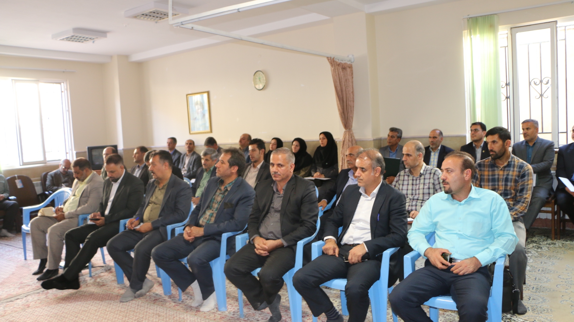 جلسه شورای بانک ها و کارگروه سرمایه گذاری و اشتغال شهرستان شازند برگزارشد