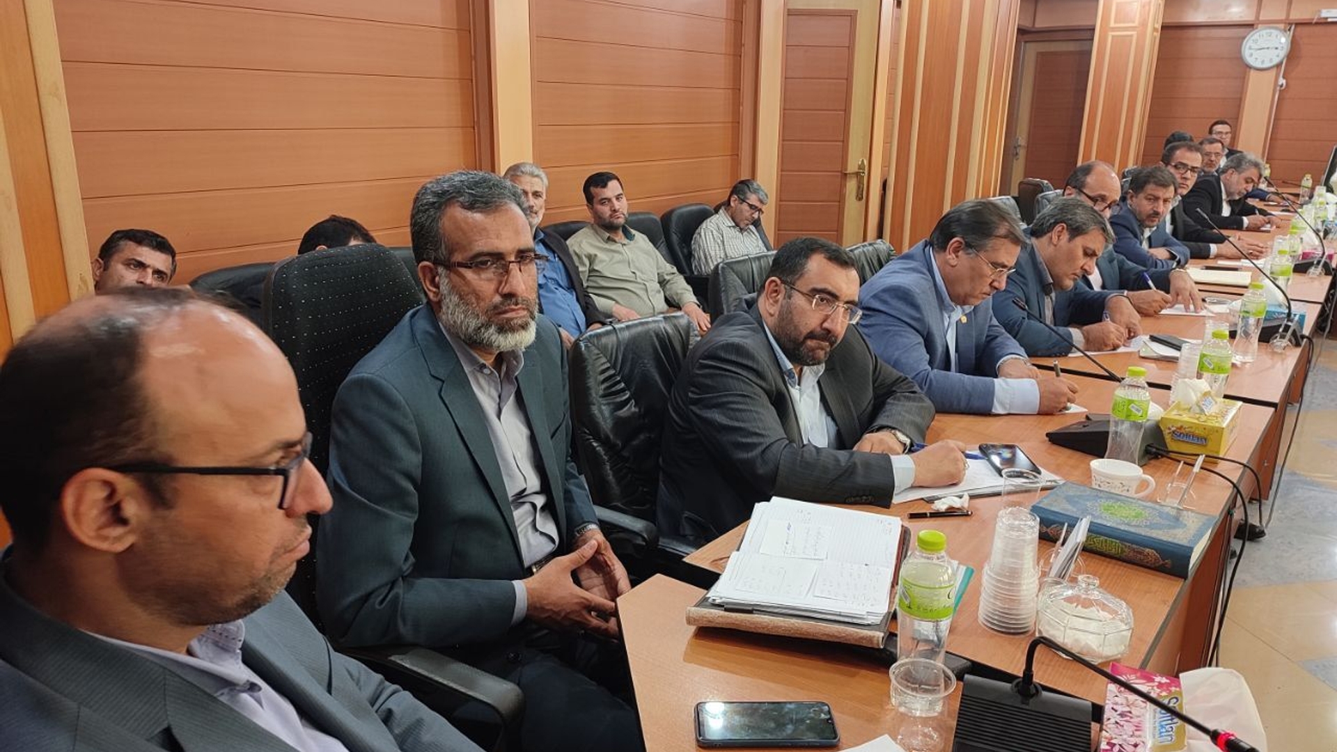 جلسه. مشترک کارگروه آرد و نان شهرستان ساوه و استان مرکزی با حضور محمد جلال مشاور وزیر اقتصاد و دارایی ، میرزاخانی معاون هماهنگی امور اقتصادی و توسعه منطقه ای استاندار و گودرزی سرپرست دفتر هماهنگی امور اقتصادی مدیران مربوطه برگزار شد