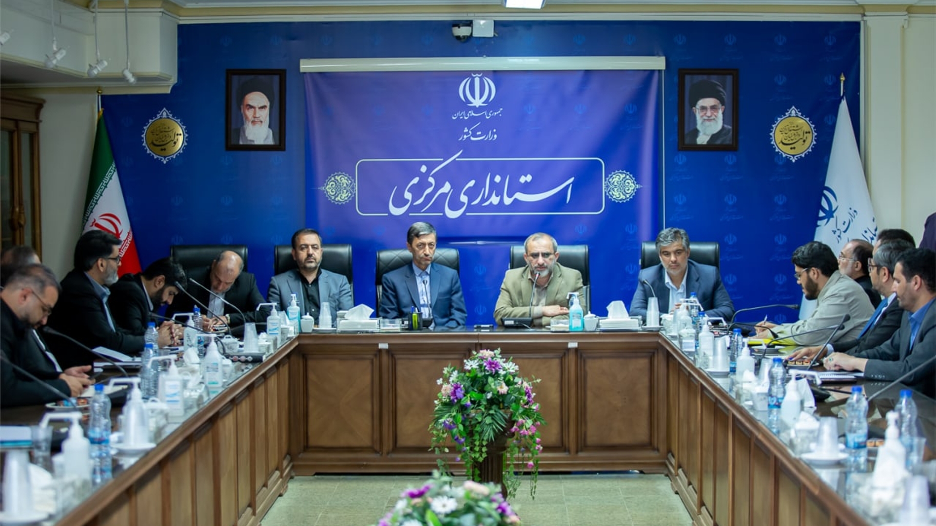 جلسه بررسی مسائل و مشکلات مناطق محروم استان