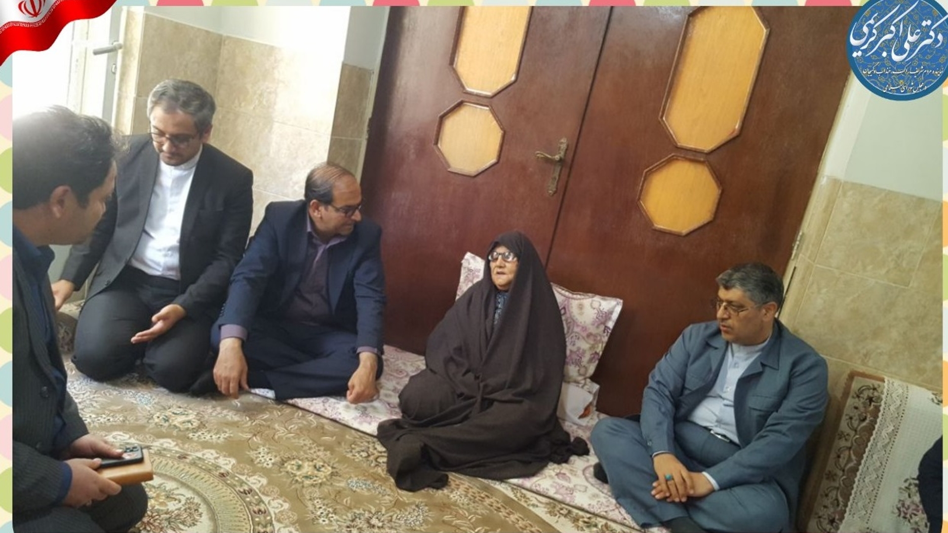 دیدار دکتر علی اکبر کریمی نماینده مردم شریف شهرستان های اراک، کمیجان و خنداب در مجلس شورای اسلامی به همراه مدیرکل بنیاد شهید و امور ایثارگران استان مرکزی، فرماندار شهرستان کمیجان، معاون فرماندار و جمعی از مدیران شهرستان با مادر شهید علی کمیجانی و تقدیر از صبر و استقامت ایشان