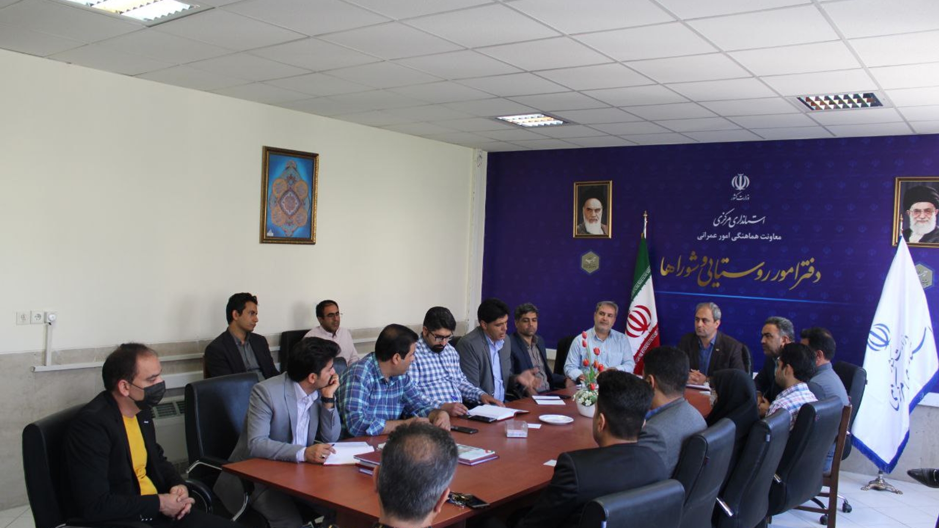 جلسه برنامه ریزی جهت حضور در نمایشگاه مدیریت شهری و روستایی و نما نام های روستایی(برندینگ) برگزار گردید