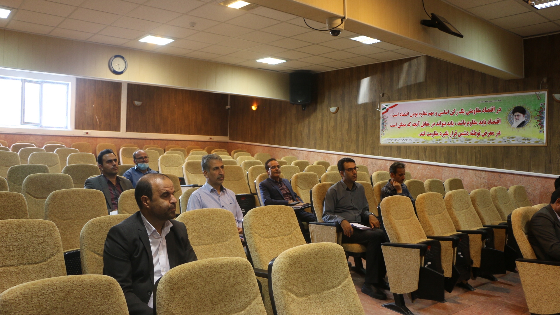 جلسه ستاد تنظیم بازار و آرد نان مشترک با جلسه کمیته اقدام مشترک شهرستان شازند