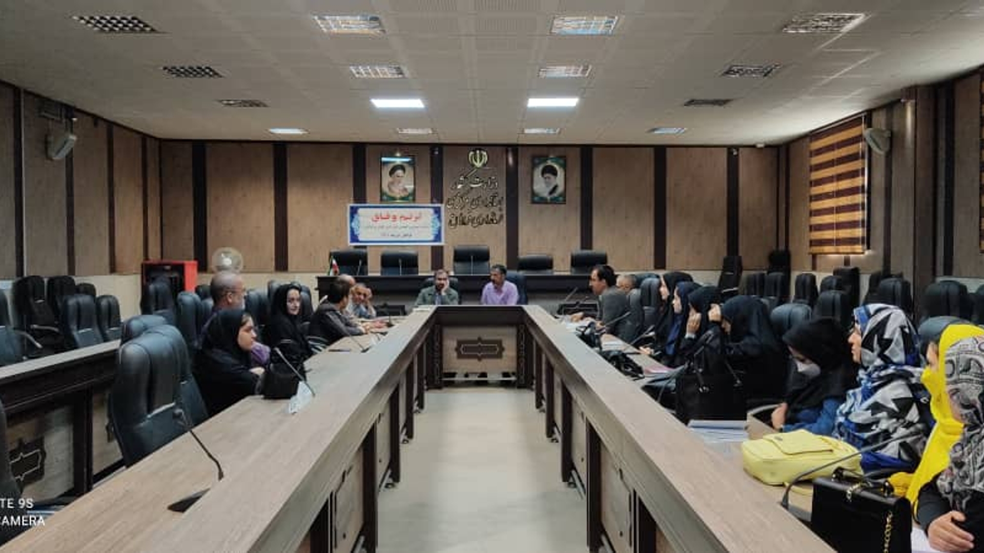 نشست مشترک انجمن های ادبی تفرش و فراهان از سری برنامه های  «ترنم وفاق» به مناسبت عید غدیر برگزار شد