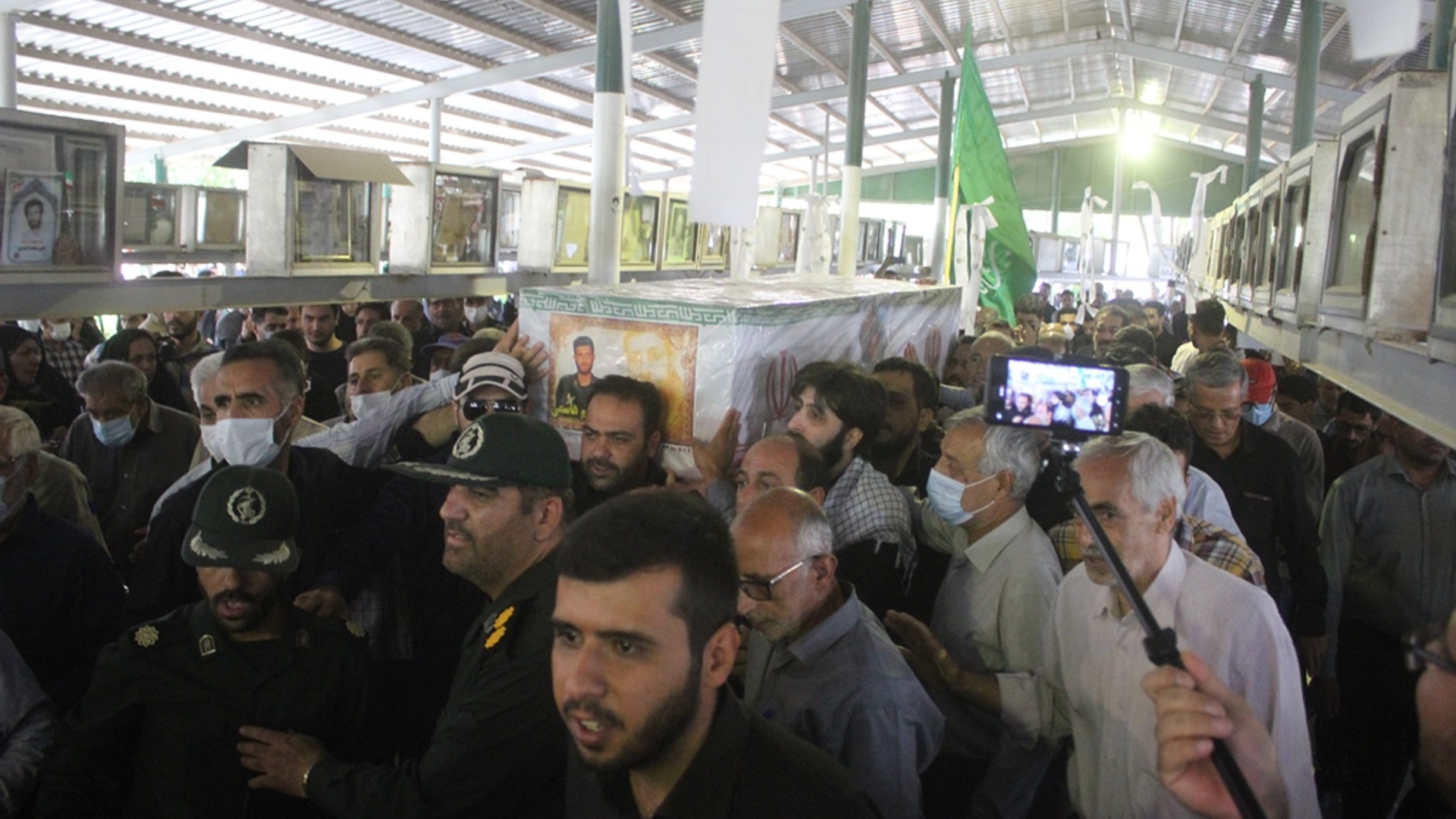 پیکر پاک پاسدار شهید " محمد کاظم هاشمی " در خمین تشییع شد