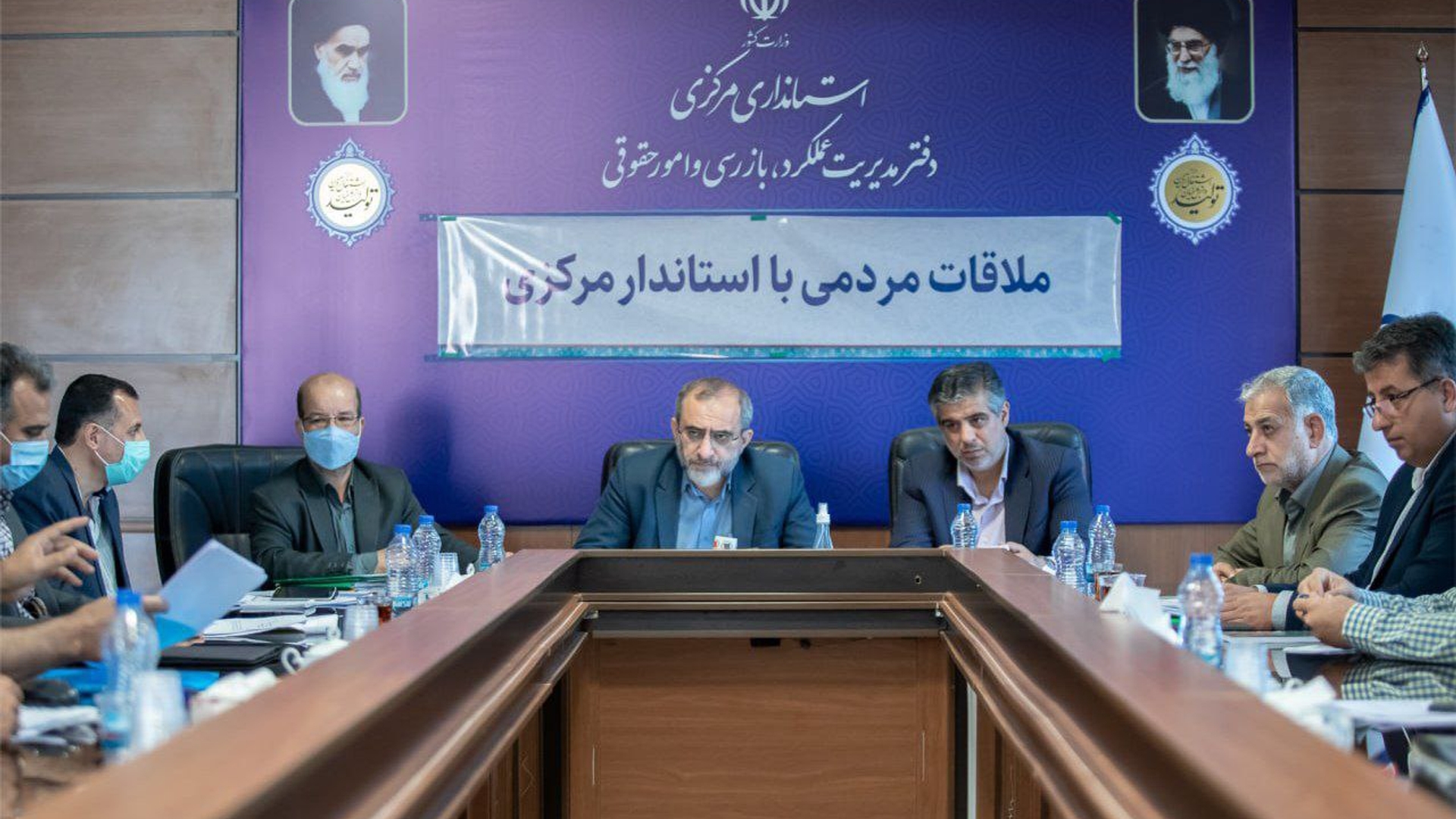 نشست ملاقات مردمی استاندار مرکزی برگزار گردید.