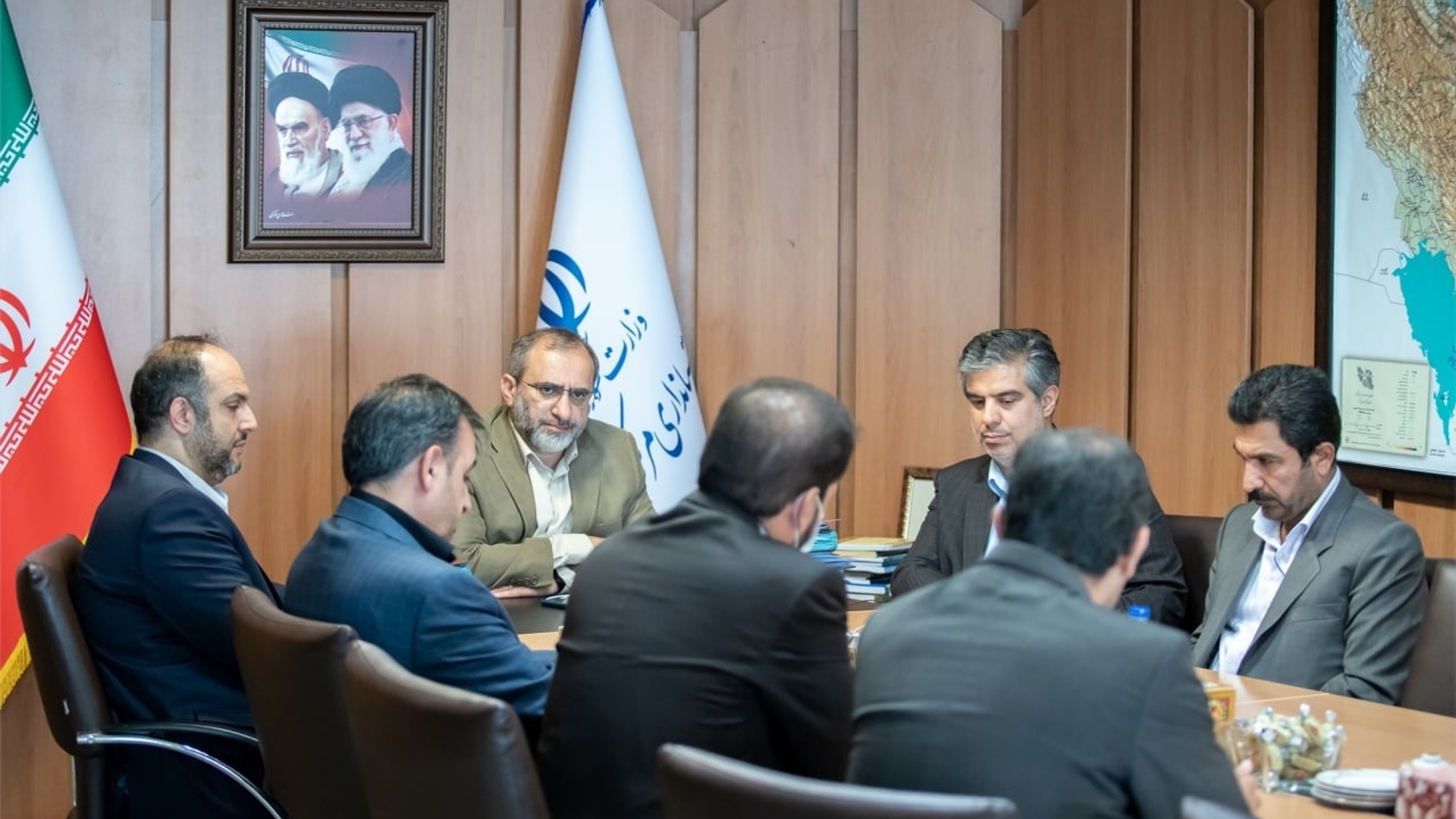 دیدار رییس مرکز ملی اندازه‌شناسی سازمان ملی استاندارد با استاندار مرکزی و معاونین ایشان