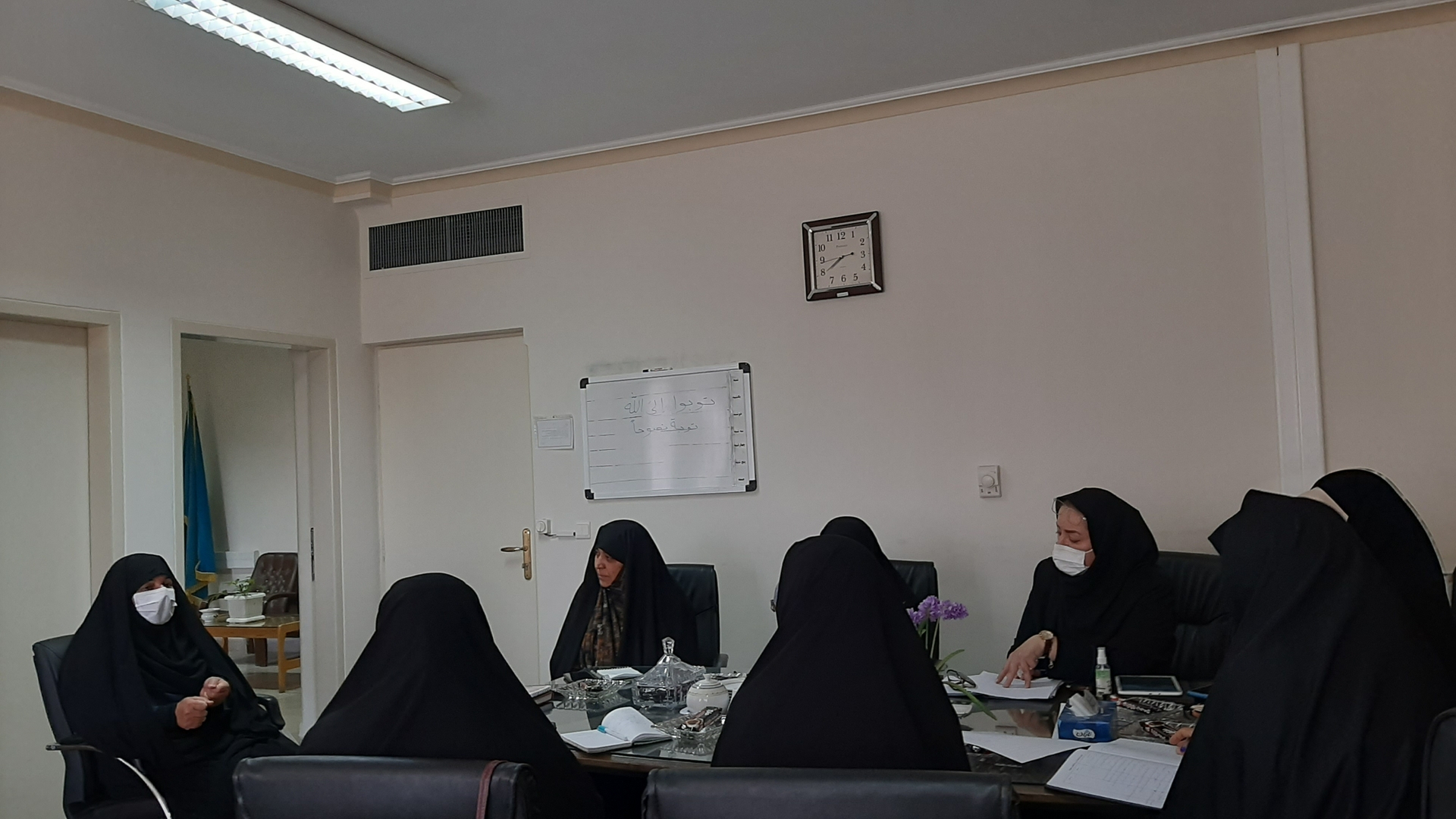 برگزاری دو جلسه  هم اندیشی با اعضای  منتخب هیئت اندیشه ورز بانوان  به  ریاست  سرکار خانم مفتح زاده مدیر کل امور زنان وخانواده با موضوع هماهنگی سفر ریاست  محترم  جمهوری به استان در  1401-04-28 .