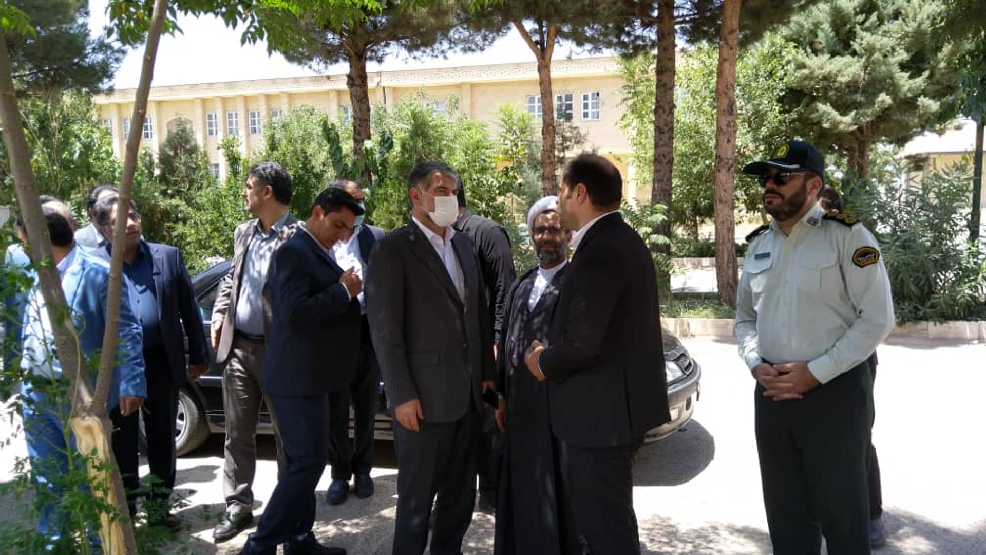 بازدید دکتر ساداتی نژاد وزیر جهاد کشاورزی از دانشگاه پیام نور شهرستان دلیجان برای احداث پارک علم و فناوری  مورخ 1401-04-31