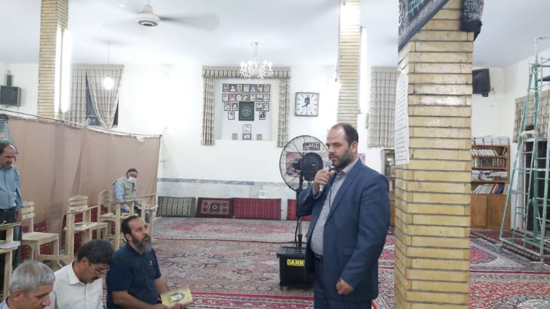 حضور شبانه اعضای ستاد مدیریت بحران شهرستان در روستای فیض آباد