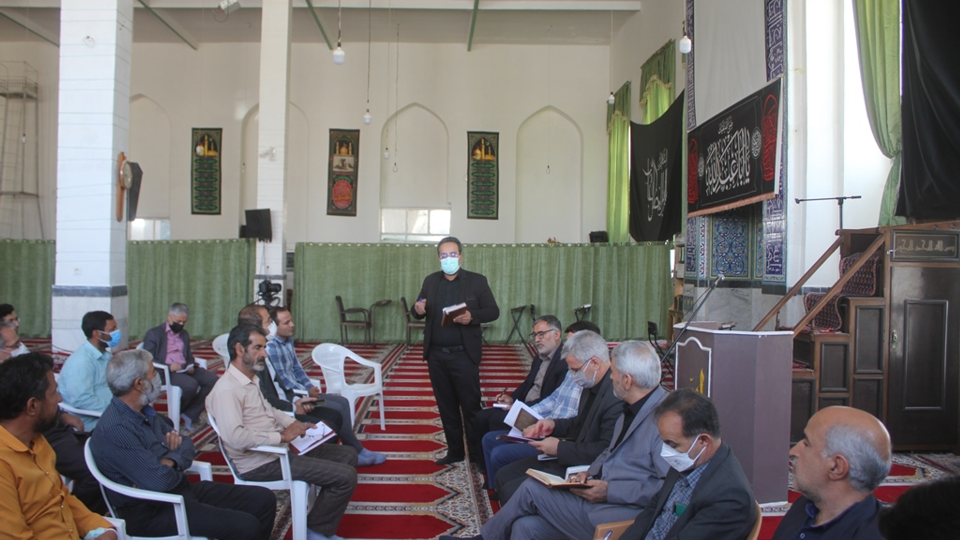 نشست بررسی مسائل و مشکلات دهستان صالحان شهرستان خمین برگزار شد