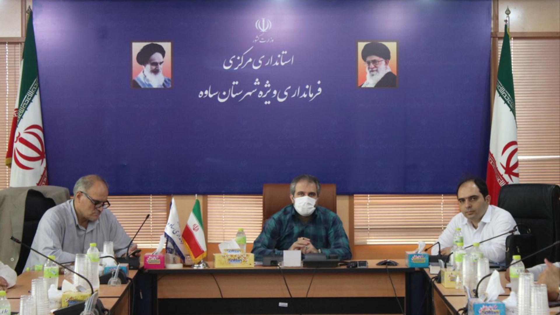 جلسه مشترک ستاد پیشگیری ؛ هماهنگی و فرماندهی عملیات پاسخ به بحران شهرستان ساوه و استان به صورت ویدئو کنفرانس