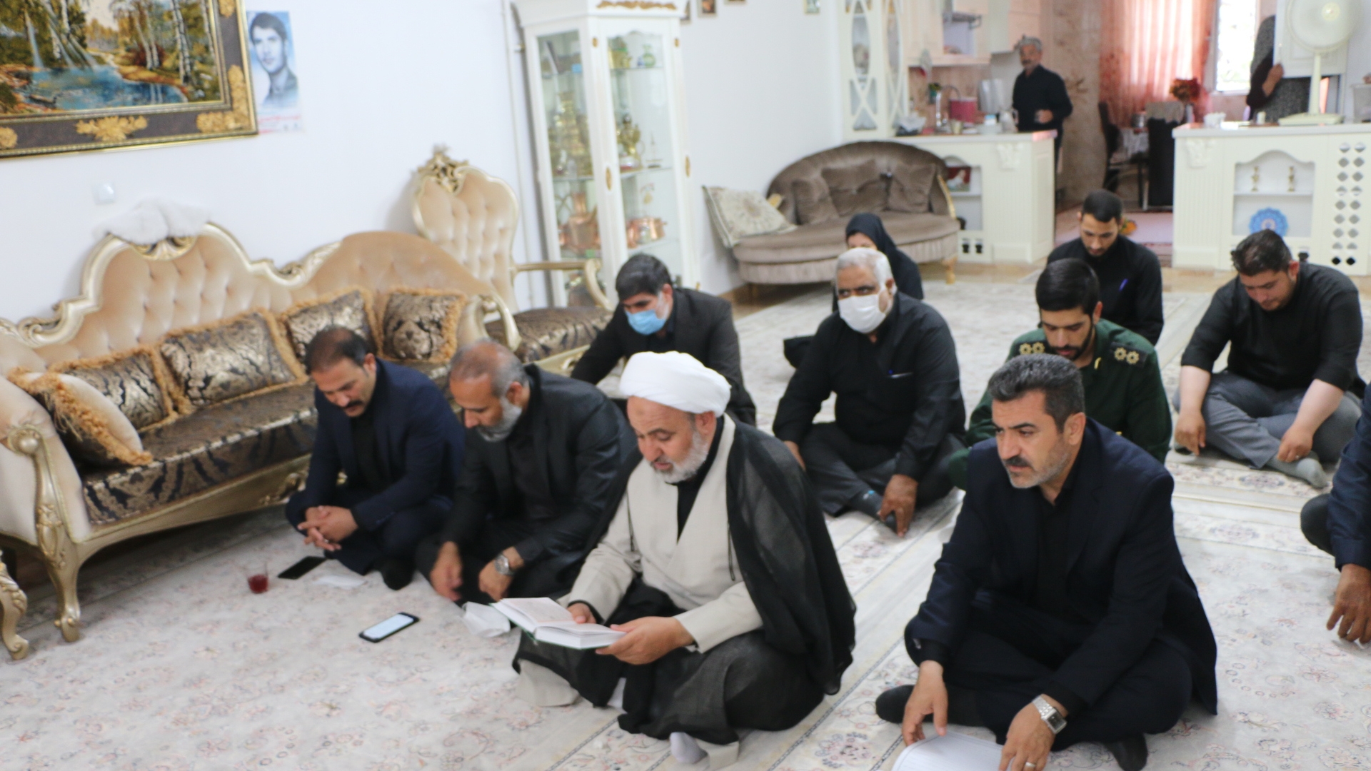 دیدار فرماندار شهرستان شازند با خانواده معظم سردار شهید سید داود احمدی در شهر آستانه