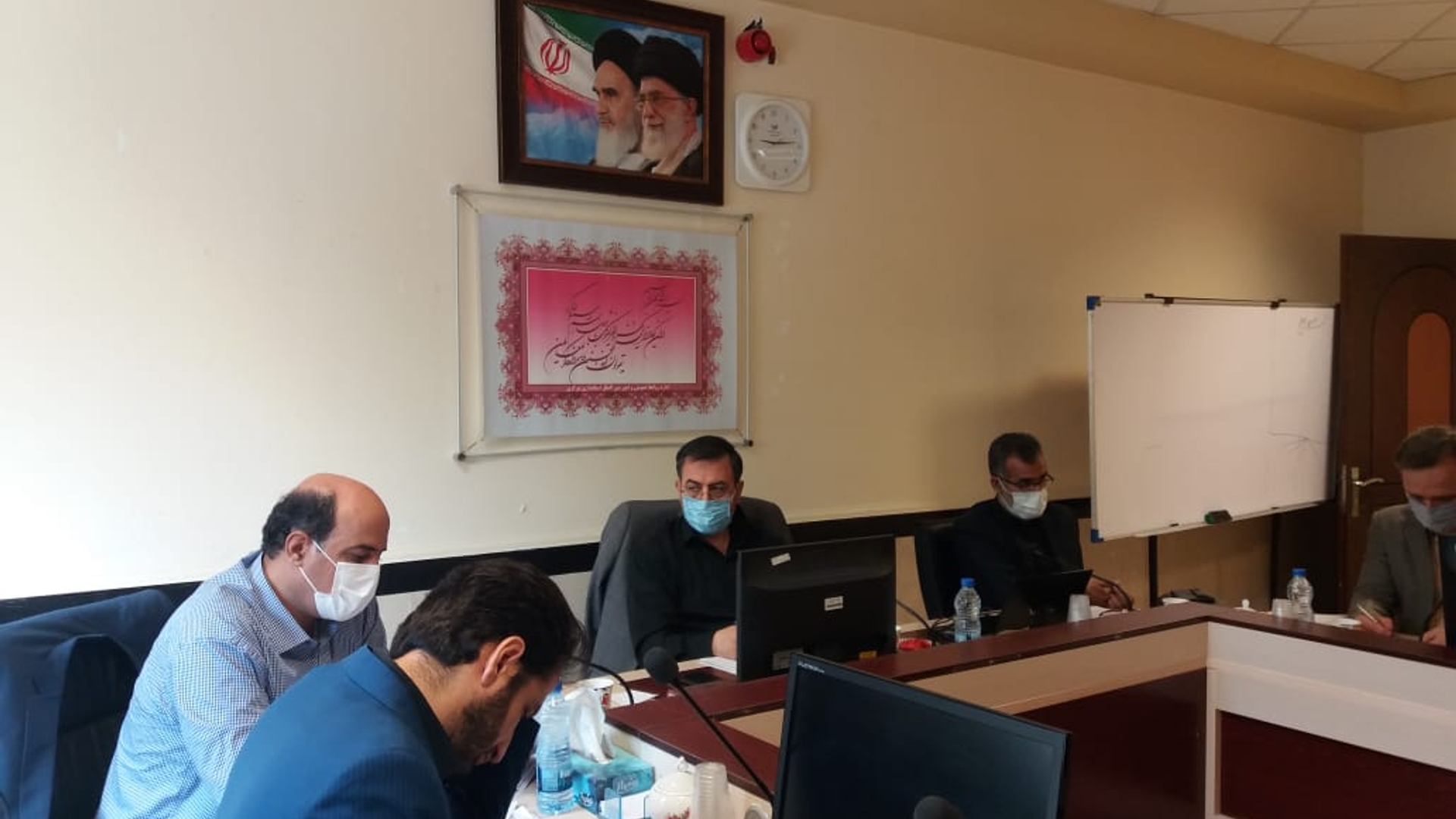 جلسه .کارگروه تسهیل و رفع موانع تولید استان به منظور رسیدگی به مشکلات واحدهای صنعتی به ریاست میرزاخانی معاون هماهنگی امور اقتصادی و توسعه منطقه ای استاندار و با حضور سرپرست دفتر هماهنگی امور اقتصادی استانداری و مدیران مربوطه برگزار شد.

سه شنبه 11 مرداد 1401