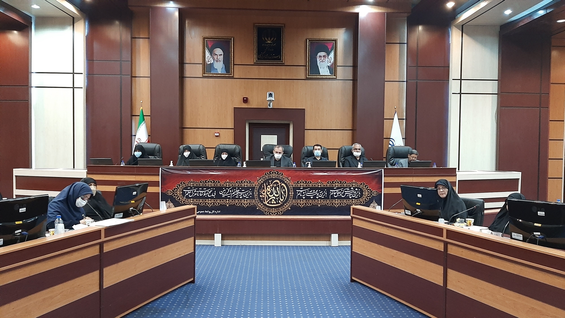 دومین  جلسه عمومی  هیات اندیشه ورز بانوان استان مرکزی به ریاست  جناب آقای دکتر مخلص الائمه استاندار محترم مرکزی ،به همت اداره کل  امور زنان  وخانواده  با حضور مدیران کل مدعو ، مشاور امور بانوان نماینده  ولی  فقیه دراستان و جمعی از بانوان  فعال ، شاخص و ایده پرداز استان در حوزه های مختلف اجتماعی ،فرهنگی و اقتصادی در محل سالن الغدیر  استانداری  برگزار گردید .1401-05-12