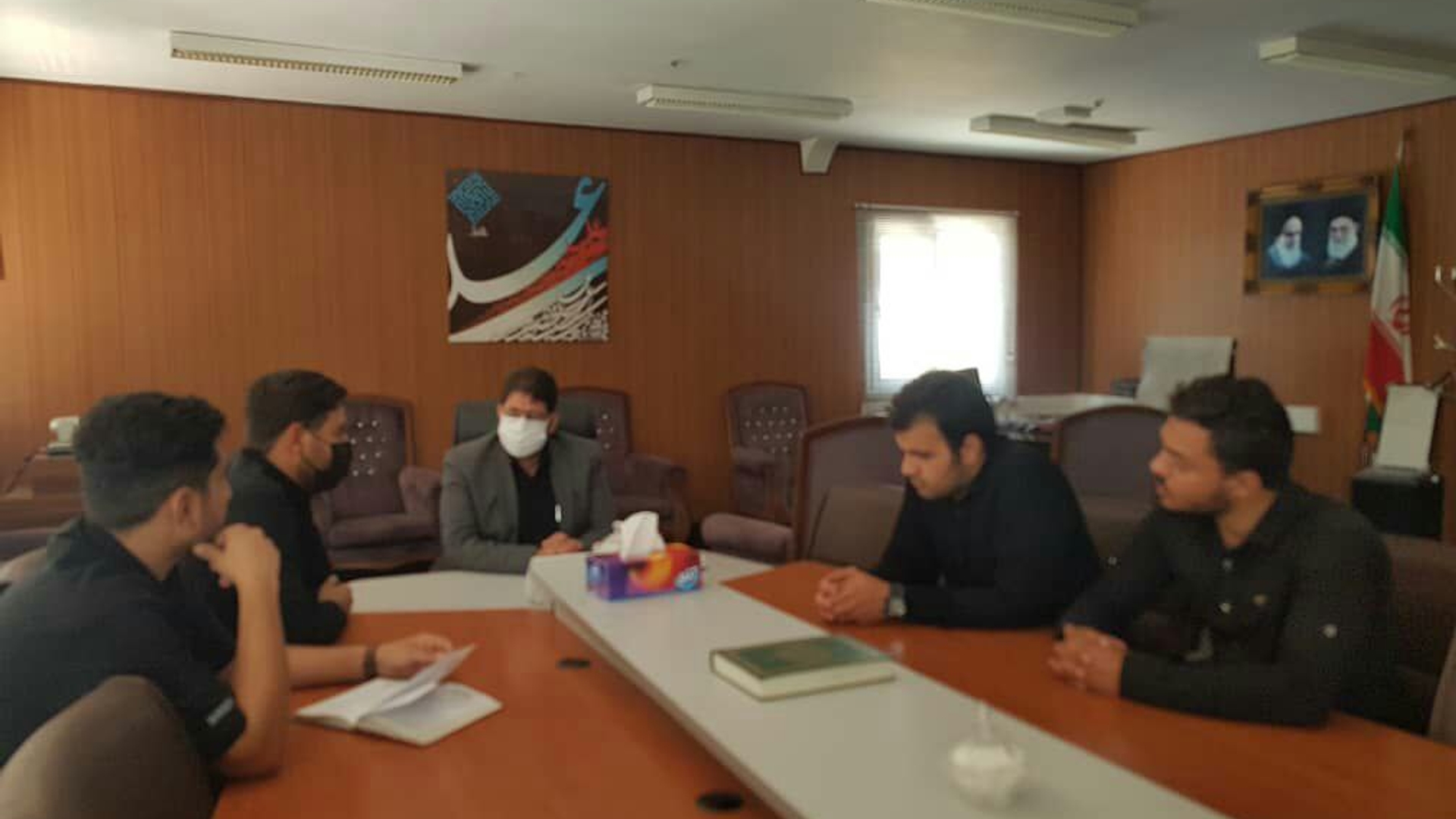 دیدار و گفتگو                                                                      :