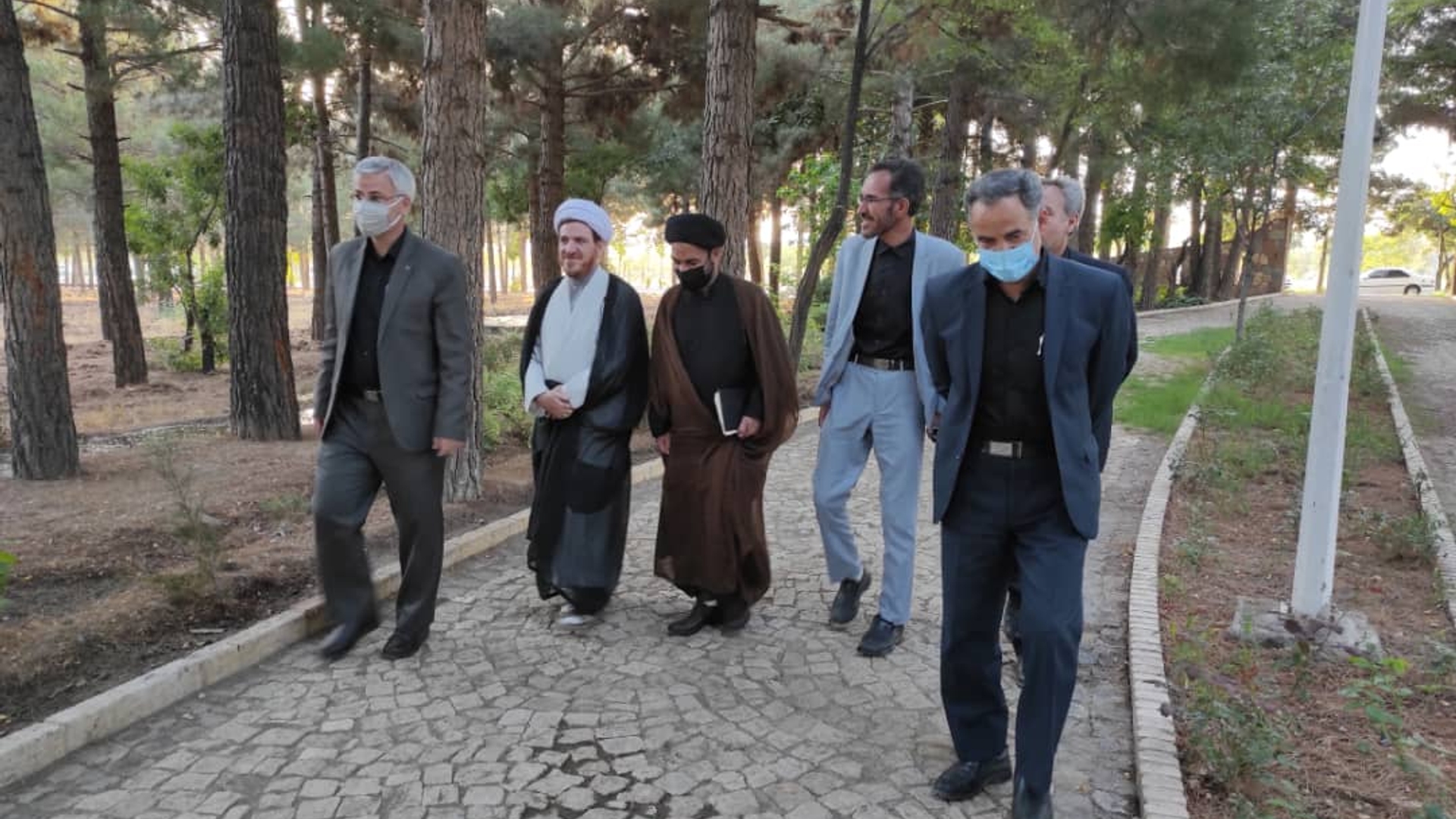 اعضای ستاد احیای امر به معروف و نهی از منکر شهرستان از پارک بانوان خمین بازدید کردند