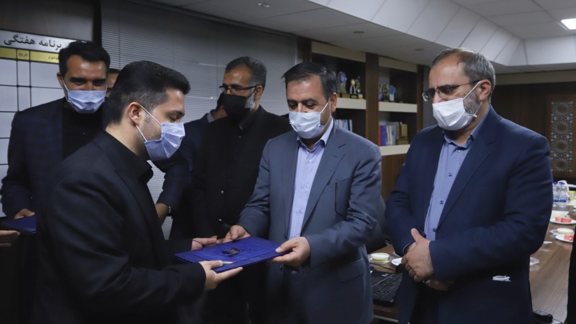 بازدید استاندار مرکزی به همراه معاون هماهنگی امور اقتصادی و توسعه منطقه ای استاندار از شرکت شهرک های صنعتی استان مرکزی به مناسبت فرارسیدن روز ملی حمایت از صنایع کوچک 

شنبه ۲۲ مرداد ۱۴۰۱