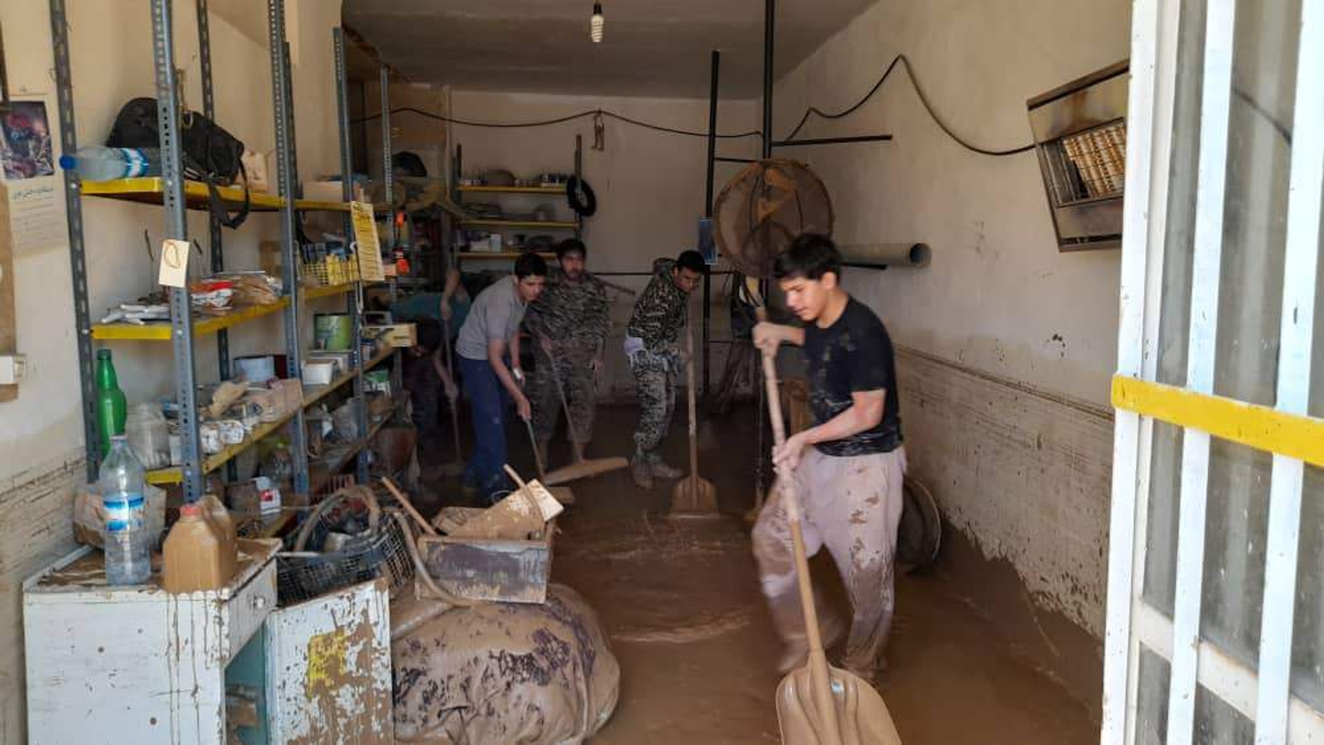 امداد رسانی روستای آهنگران
